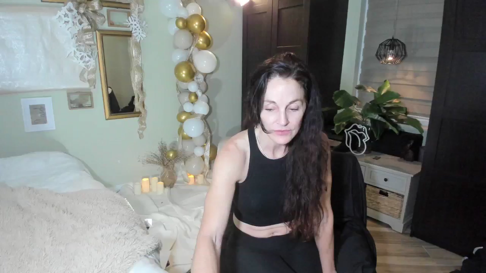 Gallery image thumbnail from ChristineAsh's myfreecams stream on, 12/09/2023, 02:11 image 9 of 20