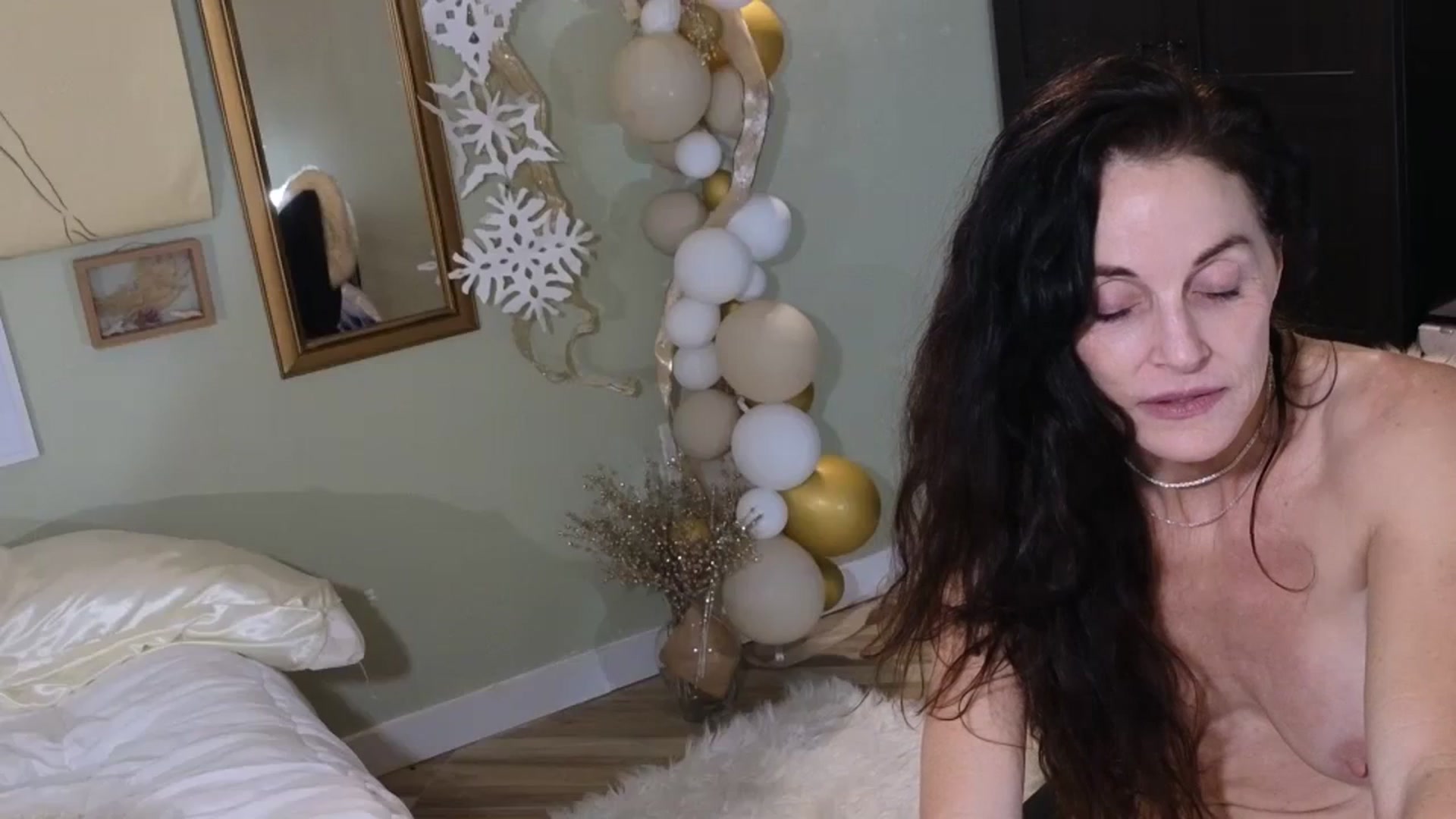 Gallery image thumbnail from ChristineAsh's myfreecams stream on, 01/21/2024, 07:25 image 15 of 20