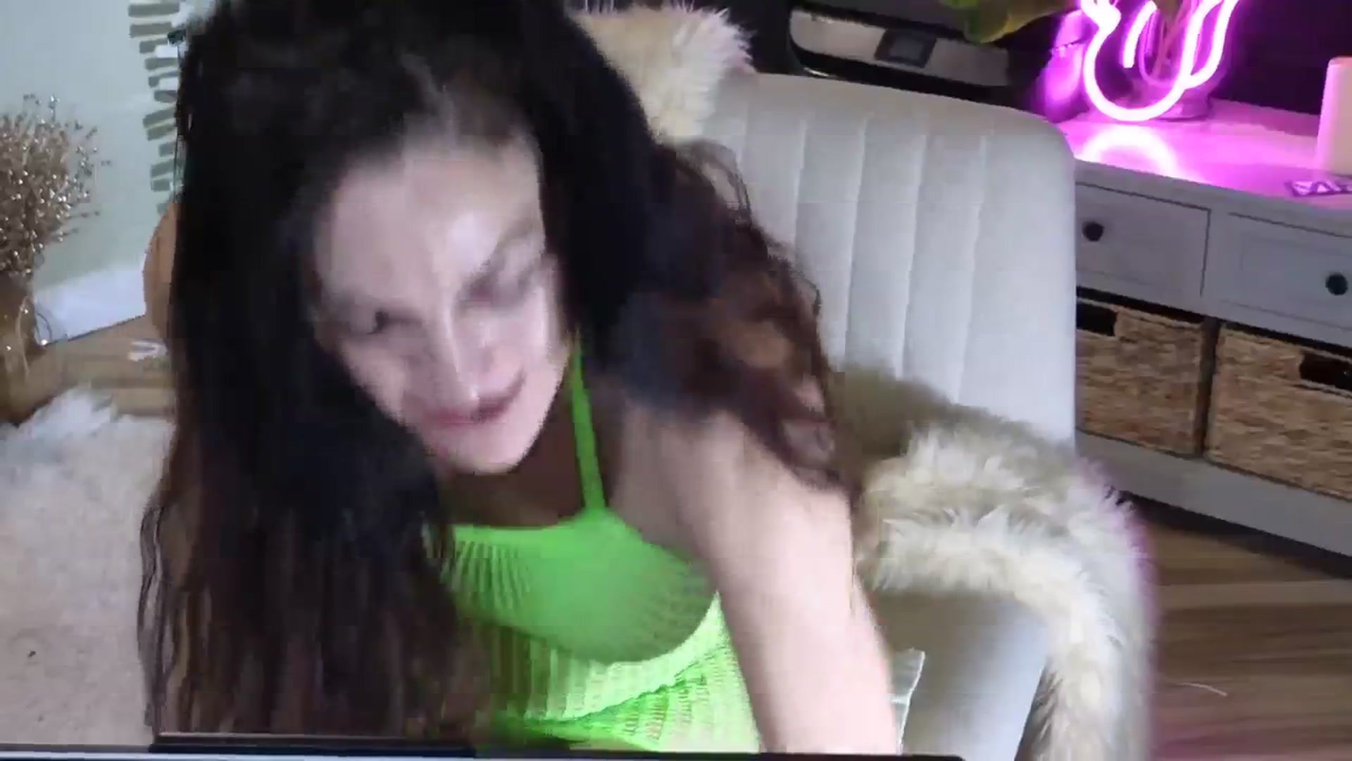 Gallery image thumbnail from ChristineAsh's myfreecams stream on, 02/20/2024, 05:32 image 9 of 20