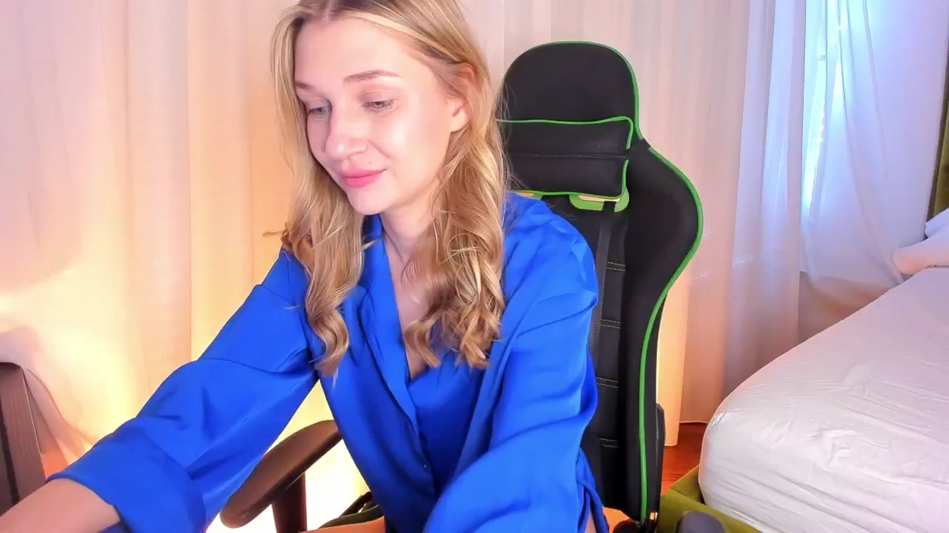 Gallery image thumbnail from ChristineCute's myfreecams stream on, 04/26/2025, 19:53 image 1 of 20