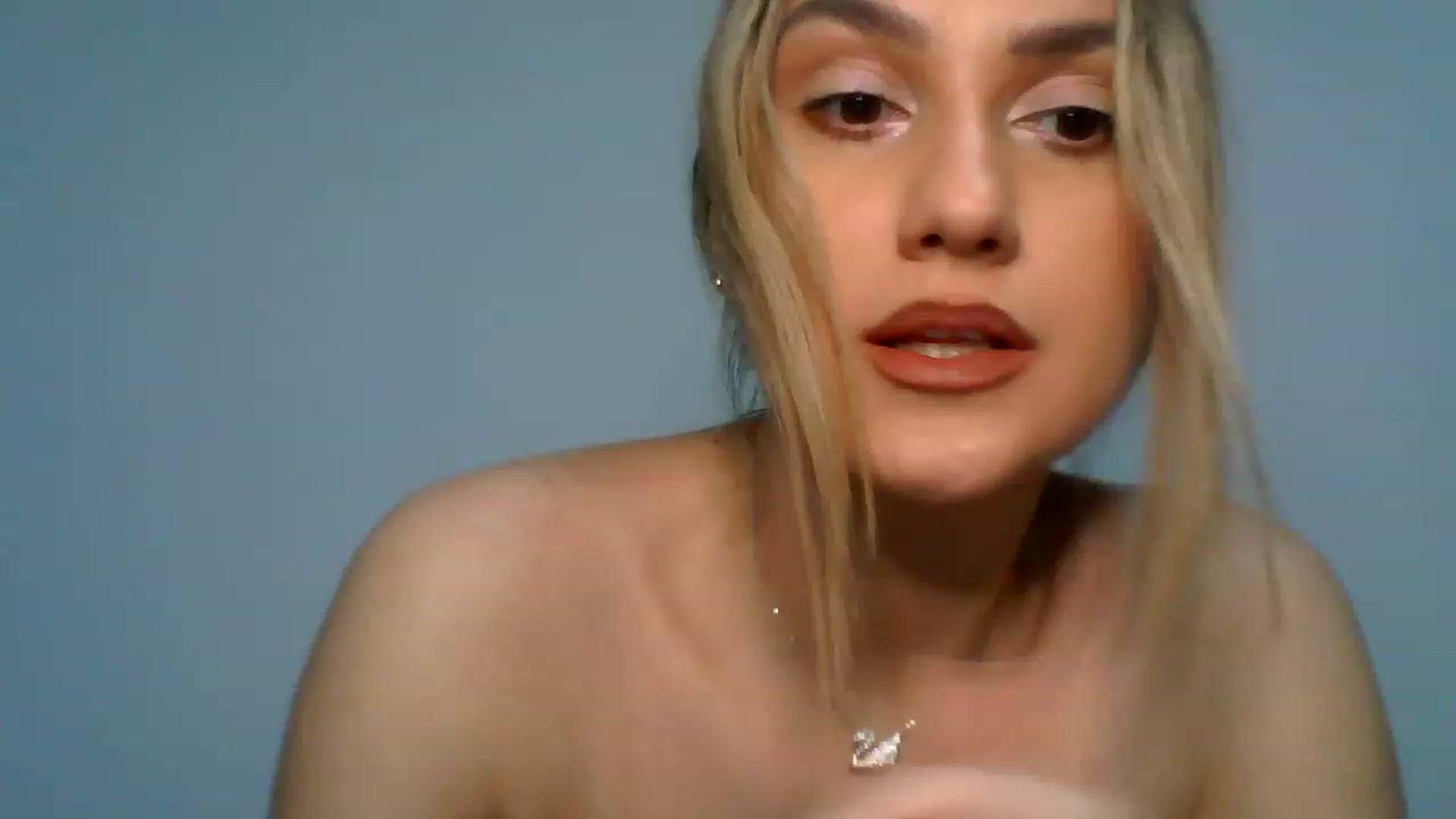 Gallery image thumbnail from ChristmasAna's myfreecams stream on, 12/22/2022, 21:32 image 11 of 20