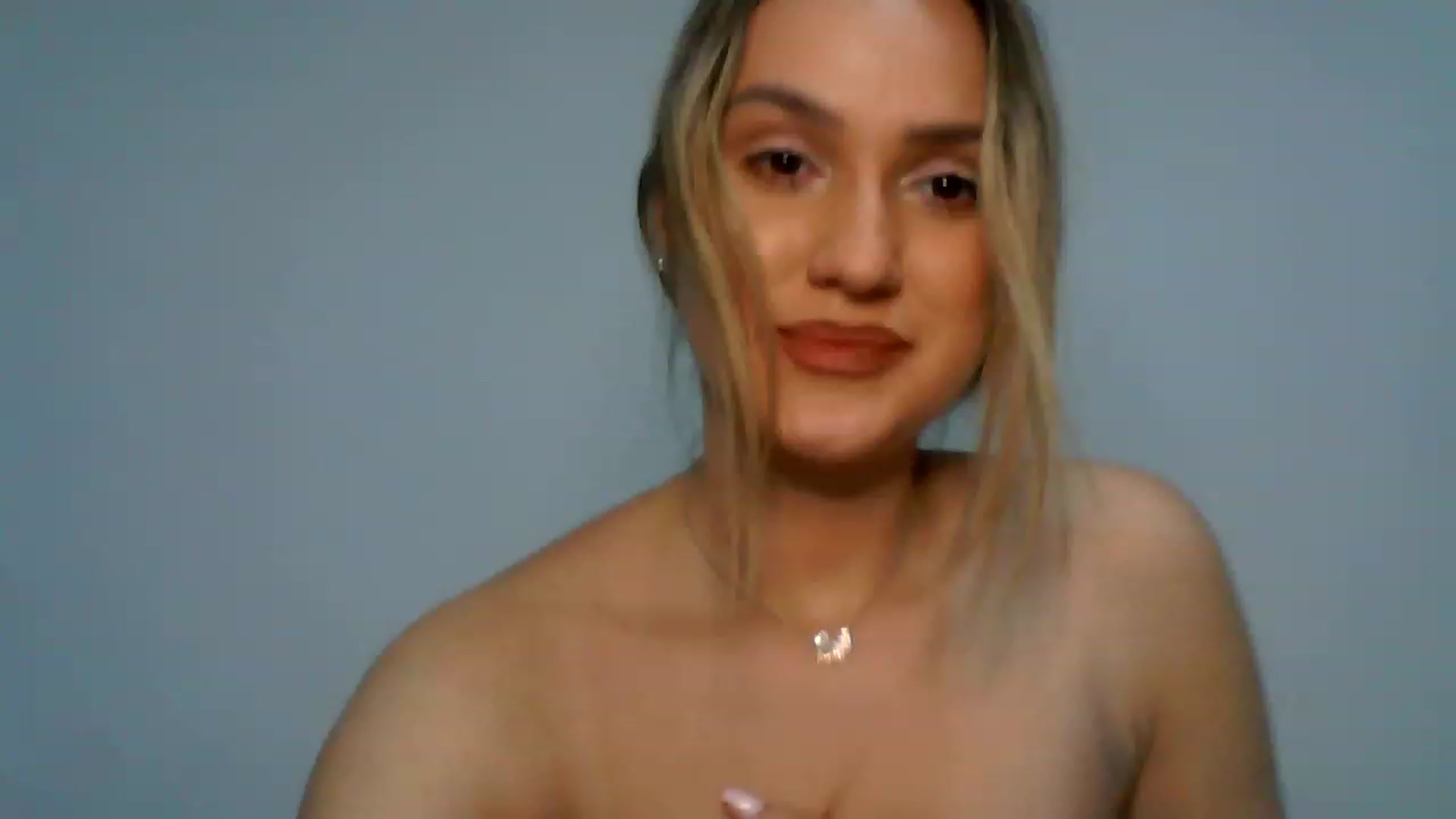 Gallery image thumbnail from ChristmasAna's myfreecams stream on, 12/22/2022, 21:32 image 7 of 20