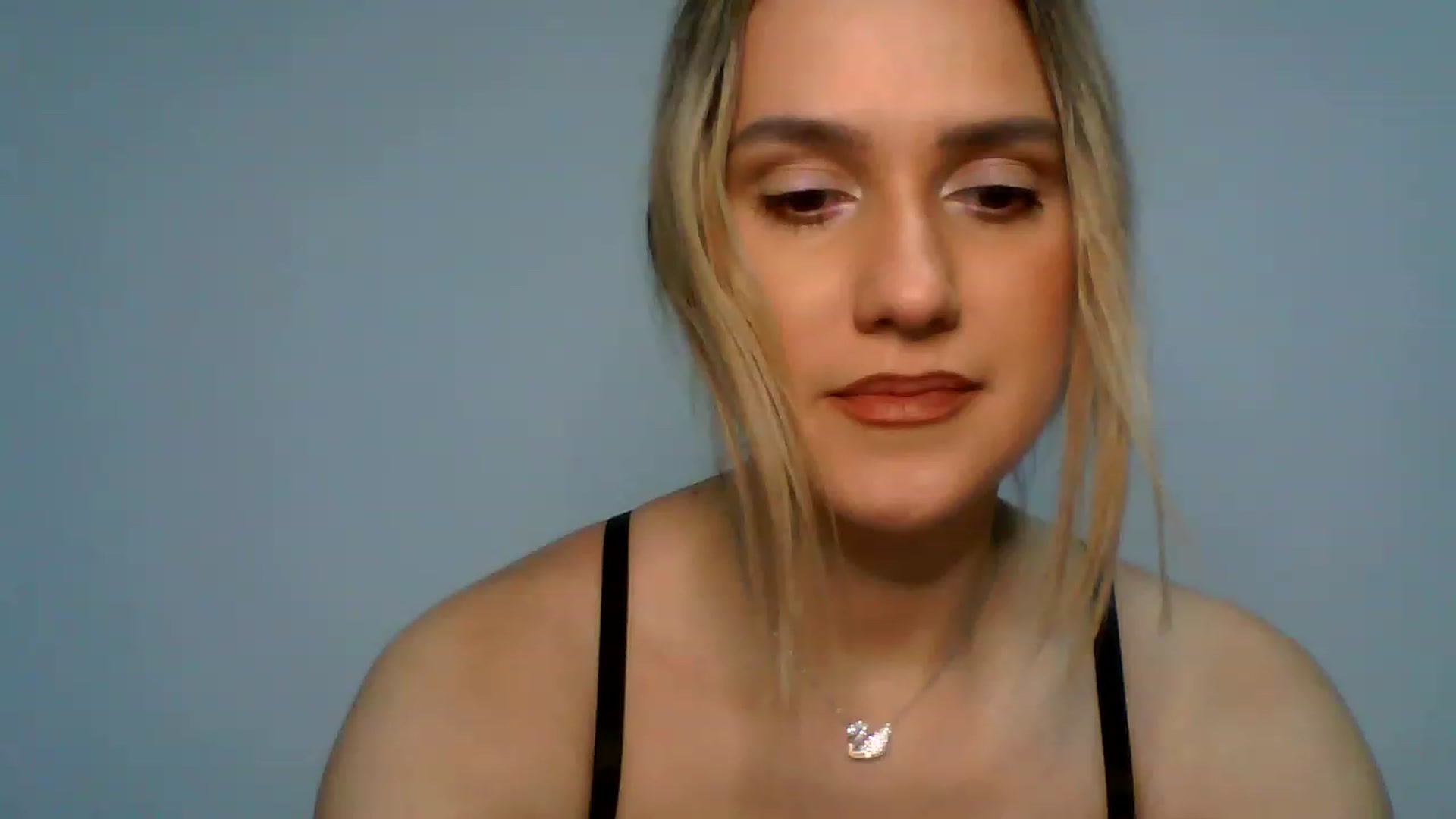 Gallery image thumbnail from ChristmasAna's myfreecams stream on, 12/22/2022, 21:32 image 15 of 20