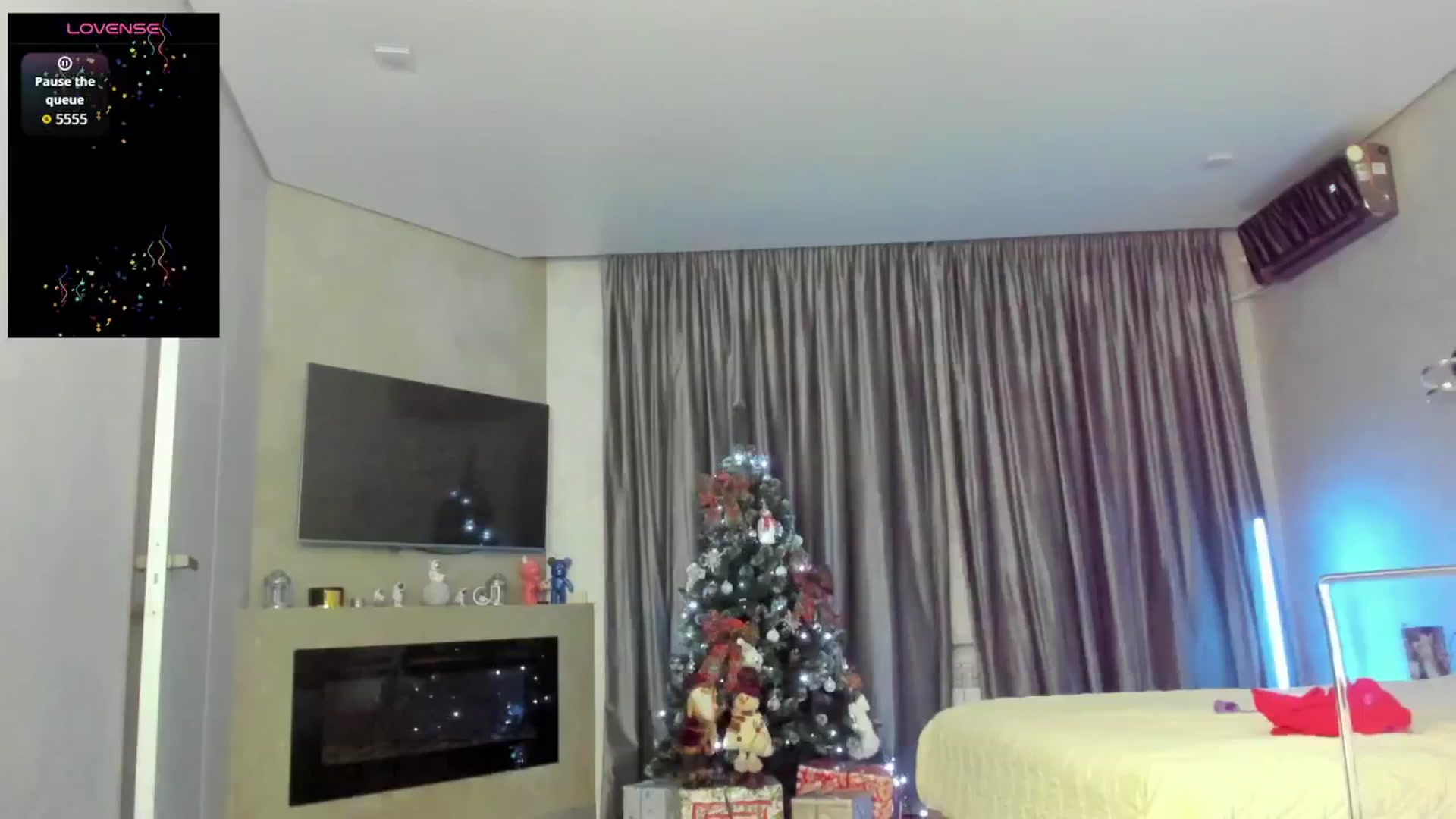 Gallery image thumbnail from ChristmasK's myfreecams stream on, 12/28/2025, 21:02 image 2 of 20