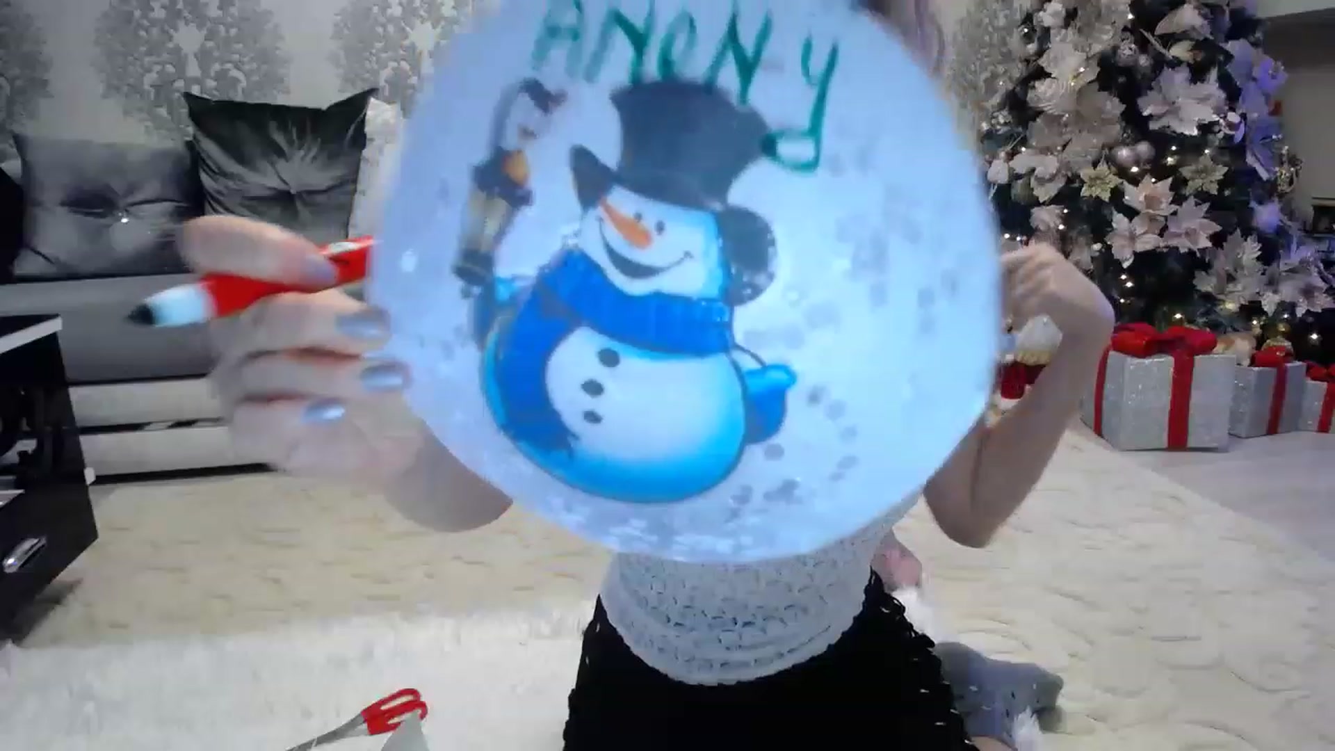 Gallery image thumbnail from ChristmasKimm's myfreecams stream on, 12/09/2022, 06:44 image 10 of 20