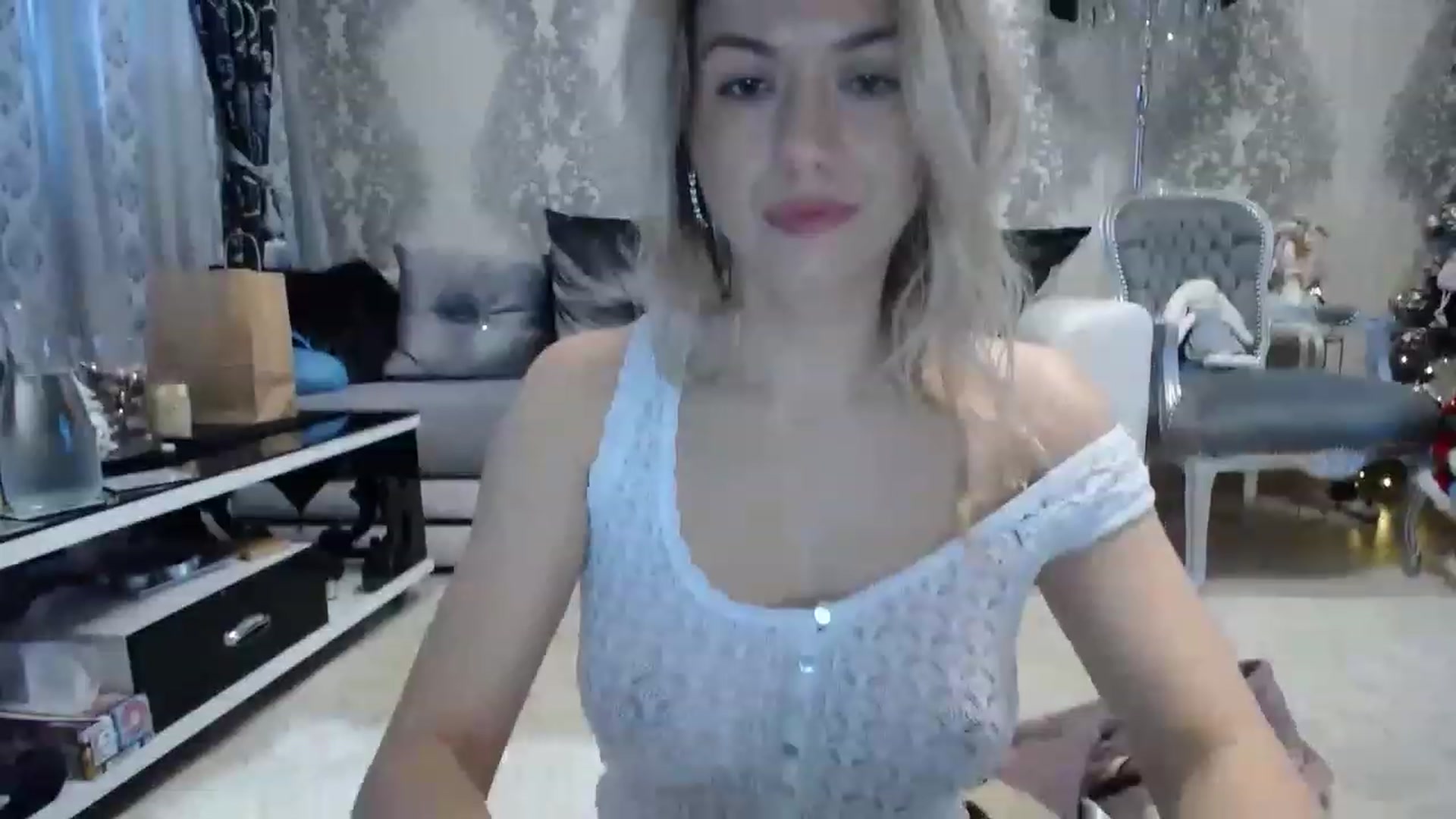 Gallery image thumbnail from ChristmasKimm's myfreecams stream on, 12/09/2022, 06:44 image 4 of 20