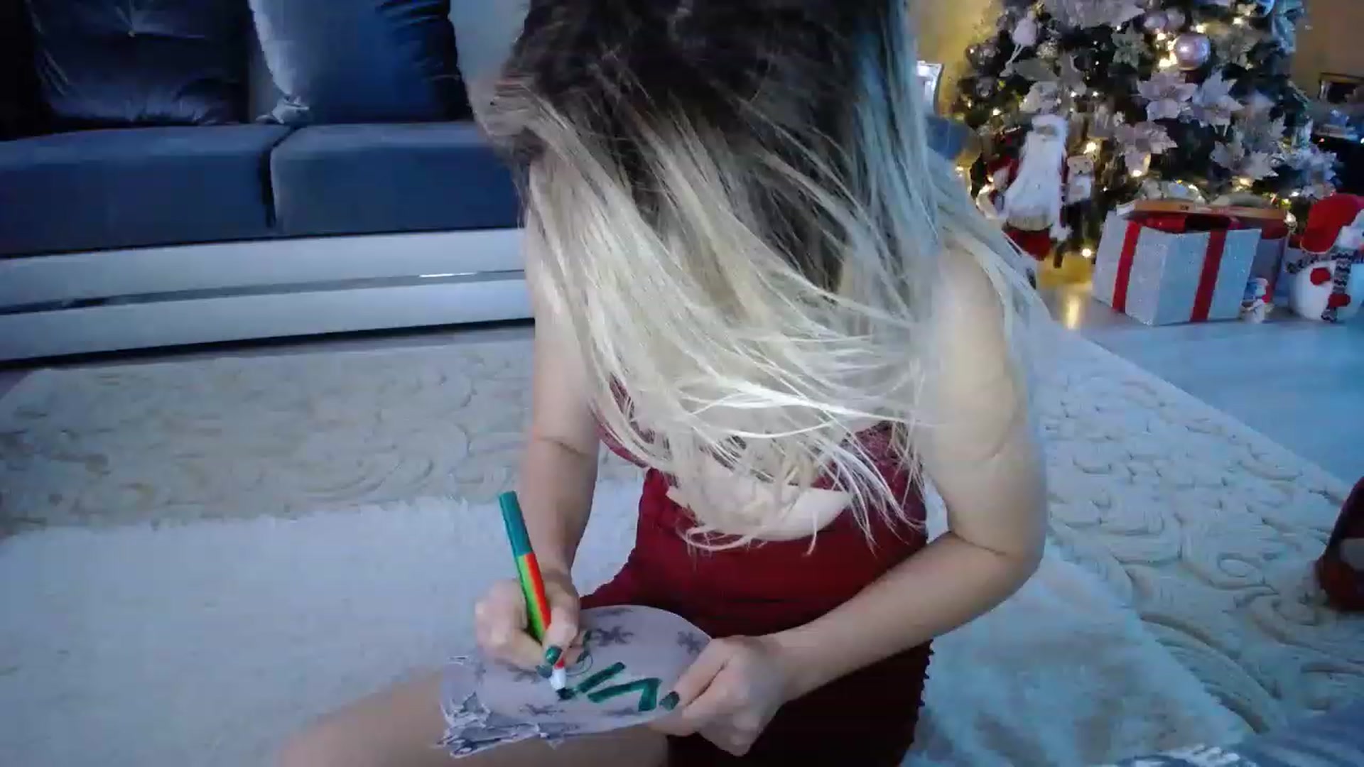 Gallery image thumbnail from ChristmasKimm's myfreecams stream on, 12/15/2022, 07:37 image 7 of 20