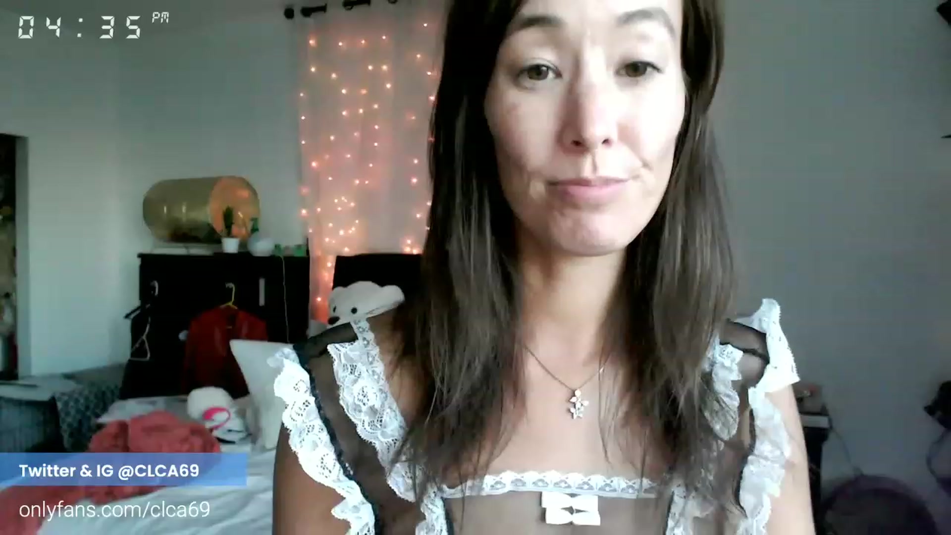 Gallery image thumbnail from Christy_Love's myfreecams stream on, 11/15/2022, 01:02 image 14 of 20
