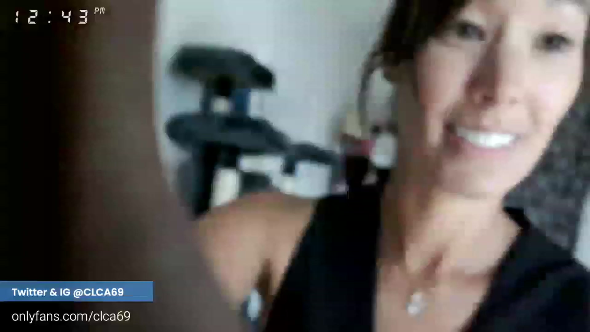 Gallery image thumbnail from Christy_Love's myfreecams stream on, 11/17/2022, 20:50 image 15 of 20