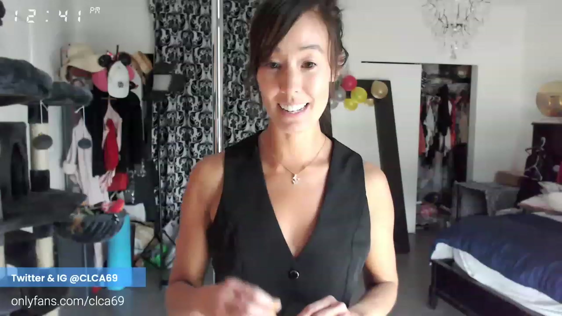 Gallery image thumbnail from Christy_Love's myfreecams stream on, 11/17/2022, 20:50 image 12 of 20