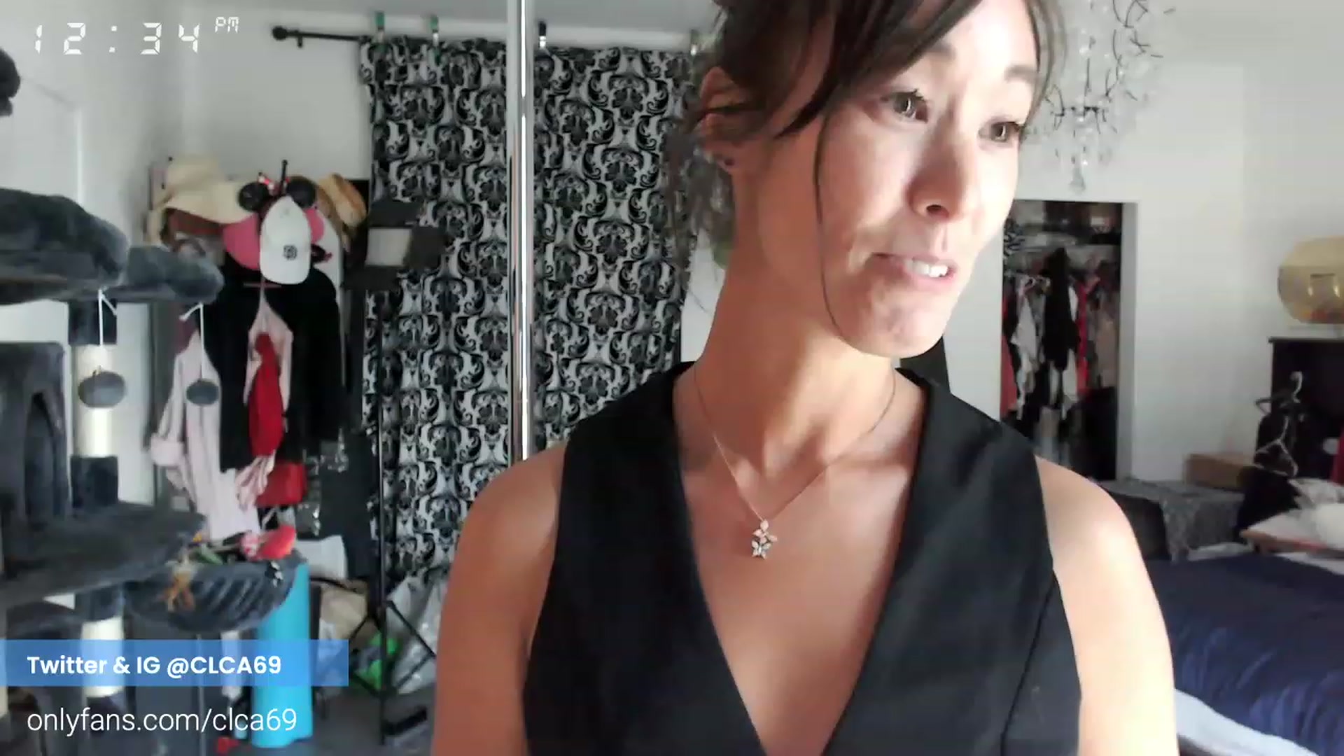 Gallery image thumbnail from Christy_Love's myfreecams stream on, 11/17/2022, 20:50 image 4 of 20