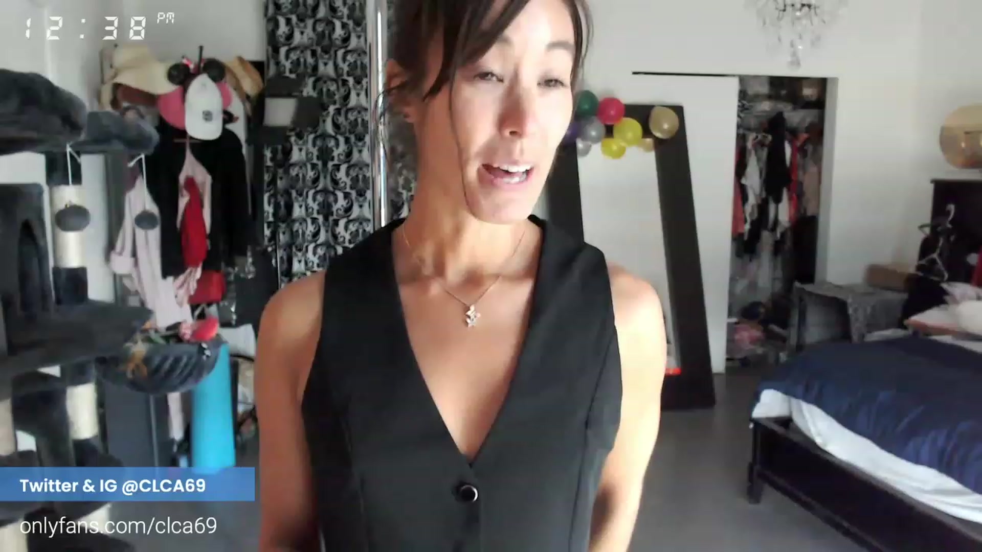 Gallery image thumbnail from Christy_Love's myfreecams stream on, 11/17/2022, 20:50 image 8 of 20