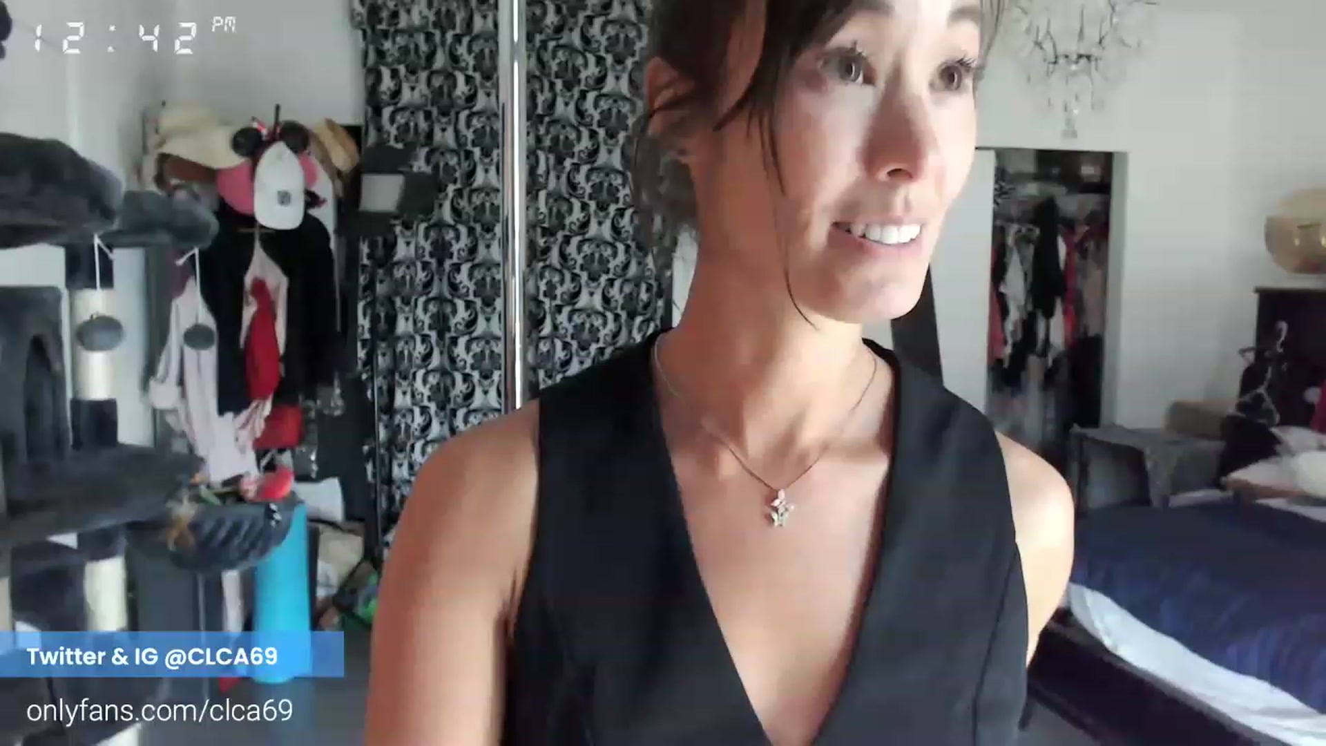 Gallery image thumbnail from Christy_Love's myfreecams stream on, 11/17/2022, 20:50 image 13 of 20