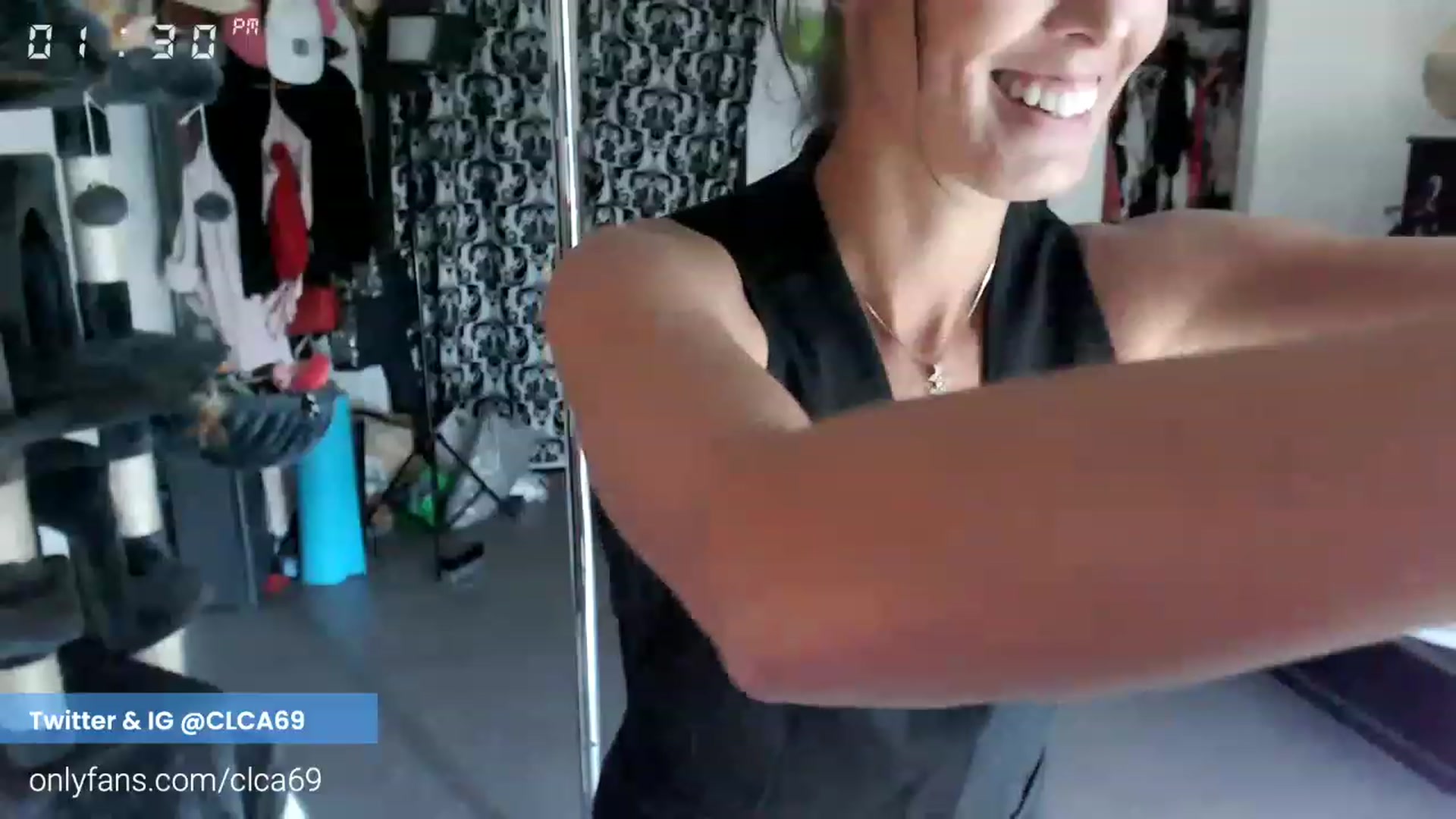 Gallery image thumbnail from Christy_Love's myfreecams stream on, 11/18/2022, 01:36 image 9 of 20