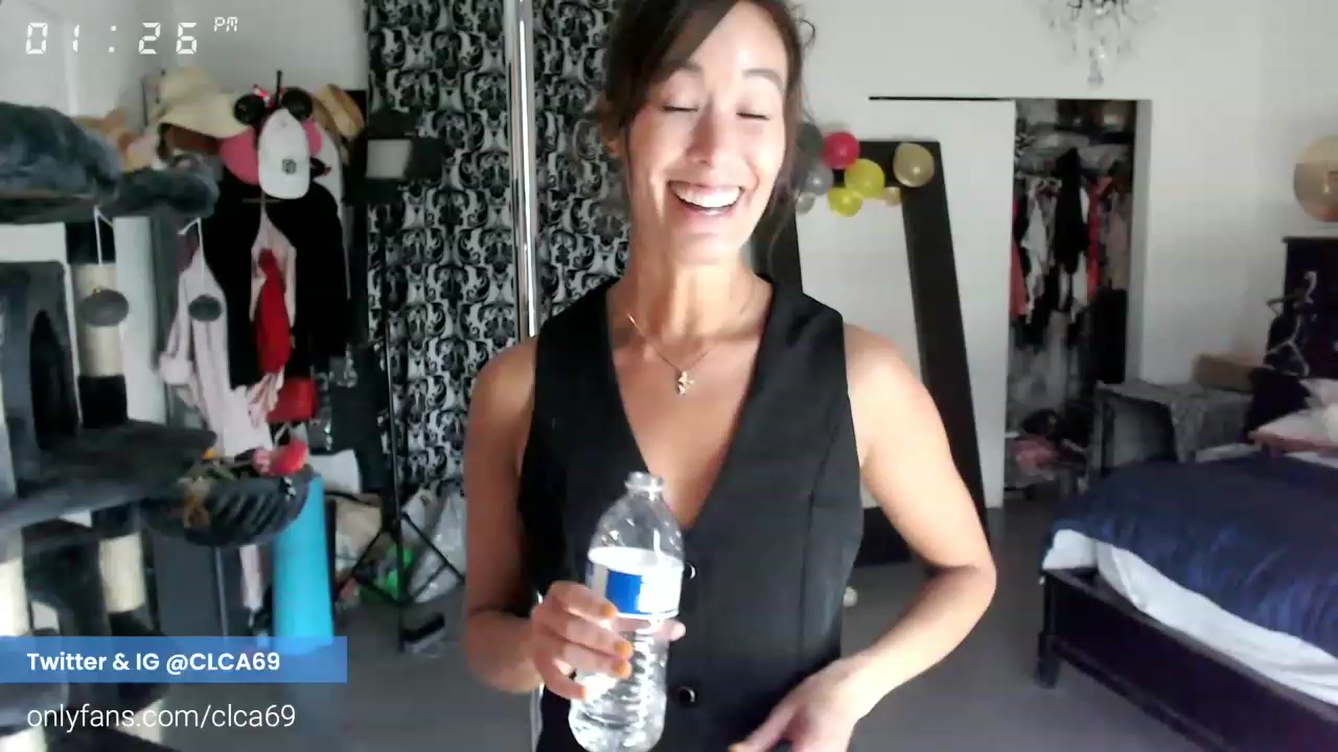 Gallery image thumbnail from Christy_Love's myfreecams stream on, 11/18/2022, 01:36 image 4 of 20