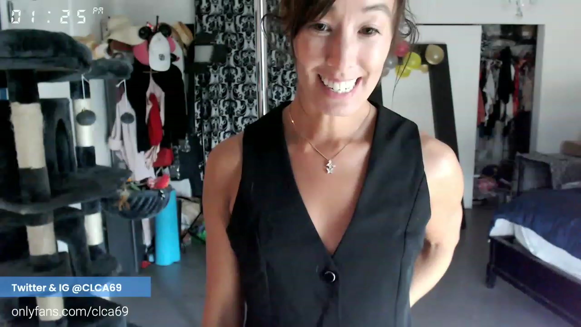 Gallery image thumbnail from Christy_Love's myfreecams stream on, 11/18/2022, 01:36 image 3 of 20