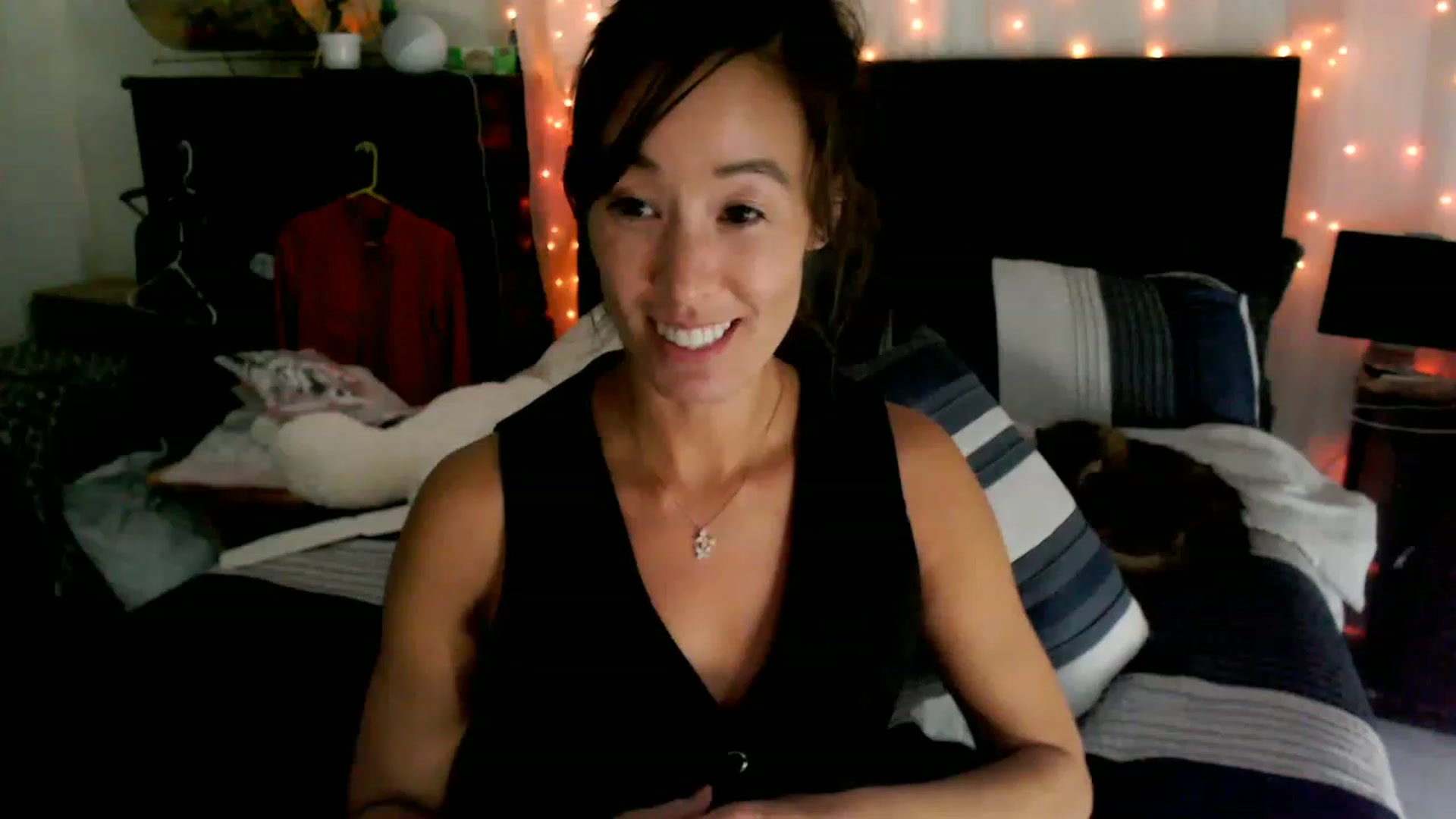 Gallery image thumbnail from Christy_Love's myfreecams stream on, 11/17/2022, 22:09 image 15 of 20