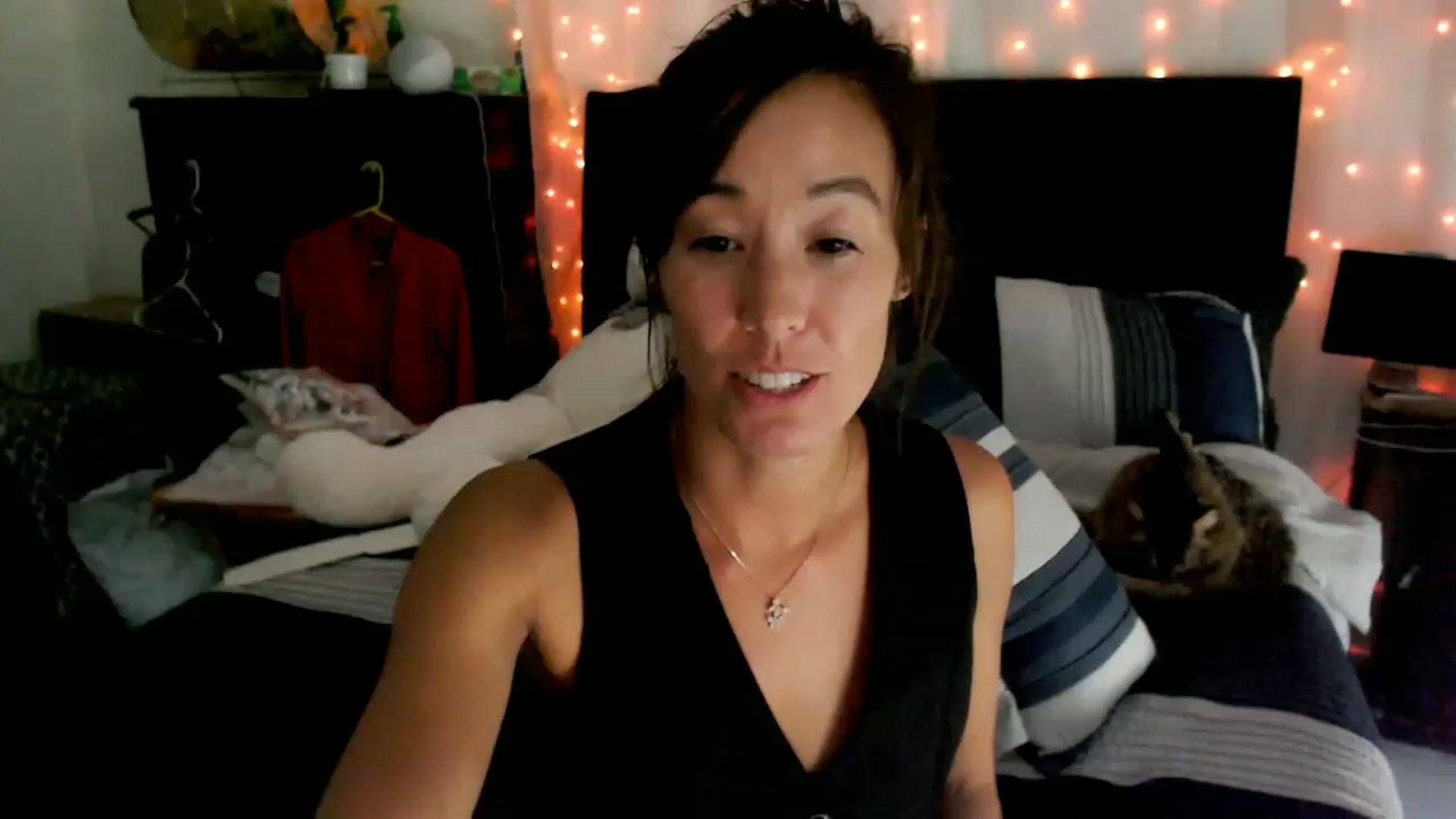 Gallery image thumbnail from Christy_Love's myfreecams stream on, 11/17/2022, 22:09 image 16 of 20