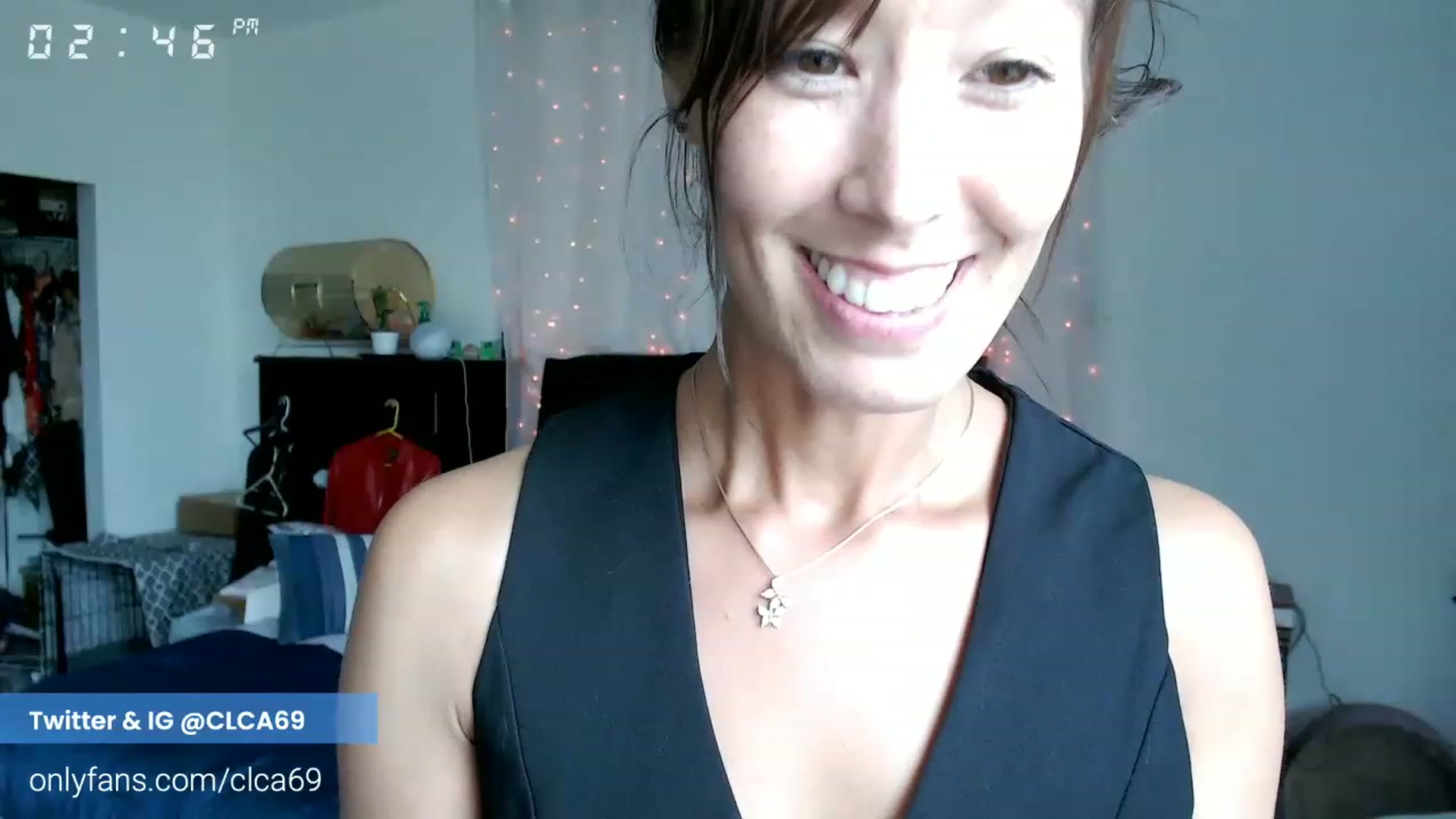 Gallery image thumbnail from Christy_Love's myfreecams stream on, 11/17/2022, 23:02 image 14 of 20
