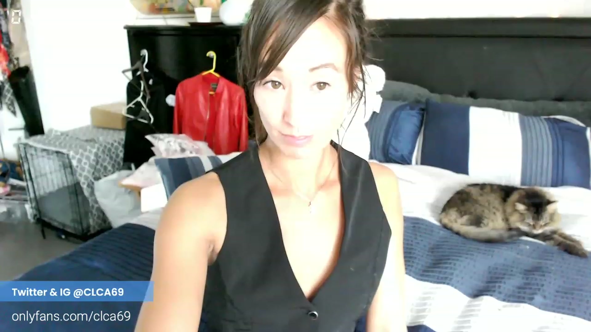 Gallery image thumbnail from Christy_Love's myfreecams stream on, 11/17/2022, 23:02 image 7 of 20