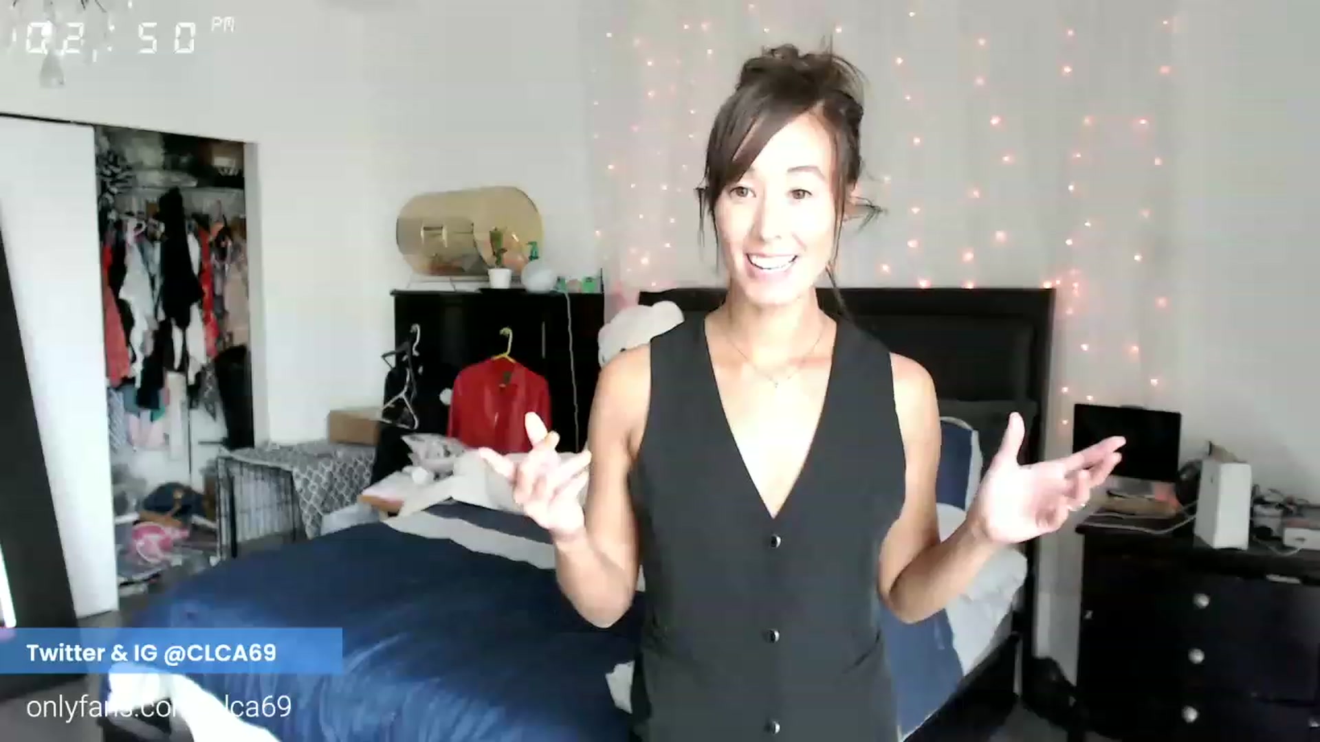 Gallery image thumbnail from Christy_Love's myfreecams stream on, 11/17/2022, 23:02 image 16 of 20