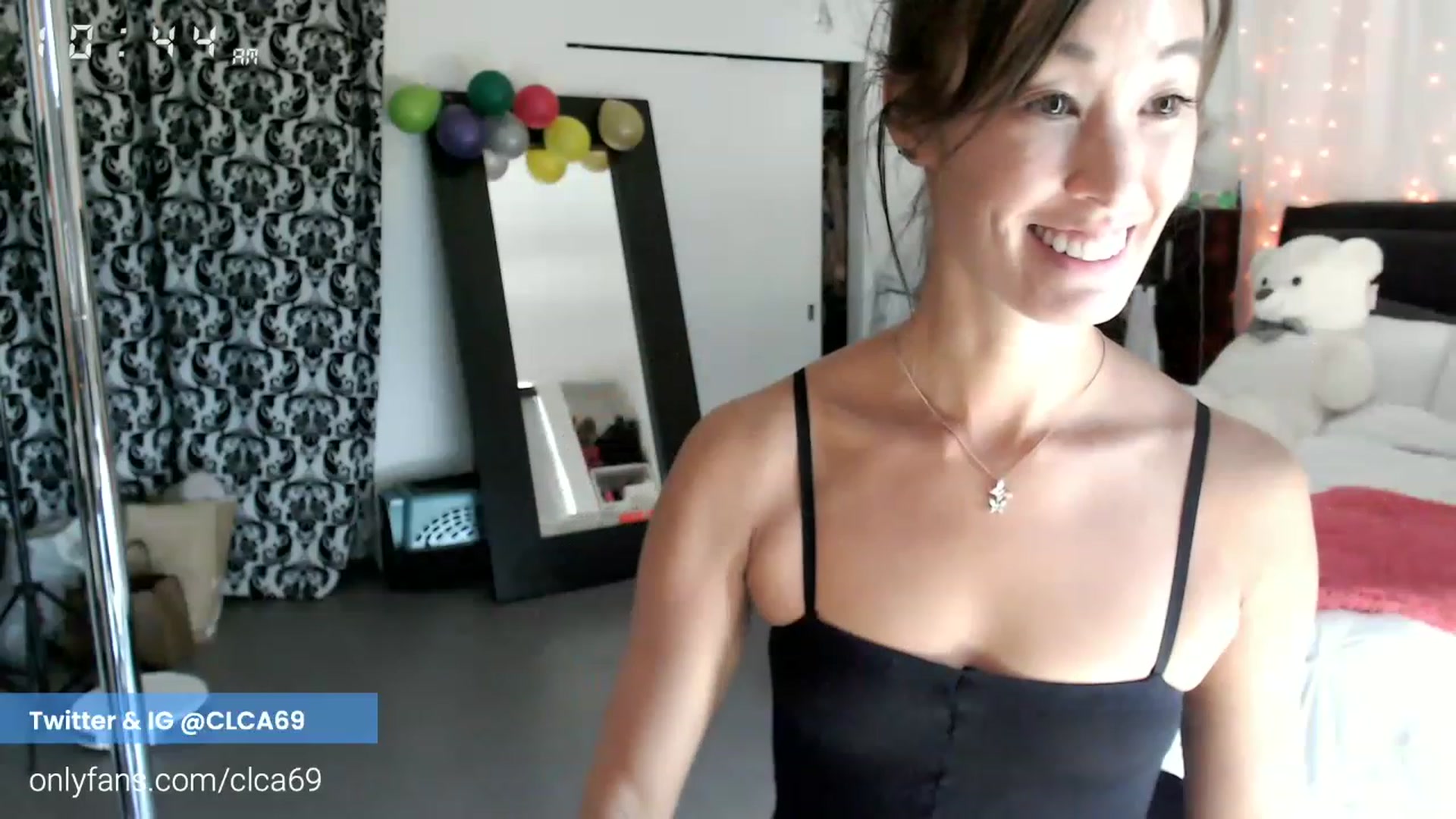 Gallery image thumbnail from Christy_Love's myfreecams stream on, 11/22/2022, 18:47 image 17 of 20