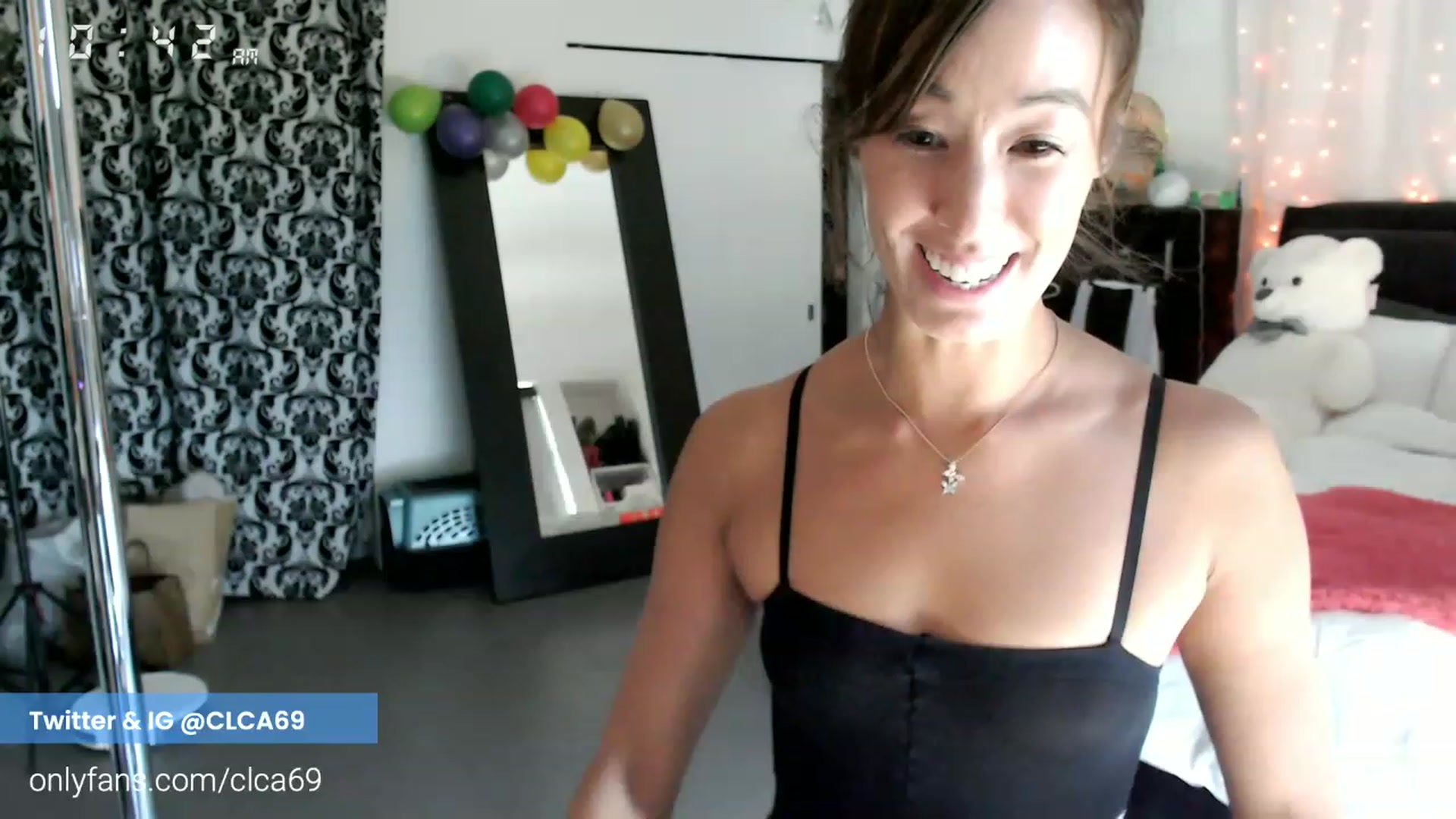 Gallery image thumbnail from Christy_Love's myfreecams stream on, 11/22/2022, 18:47 image 14 of 20