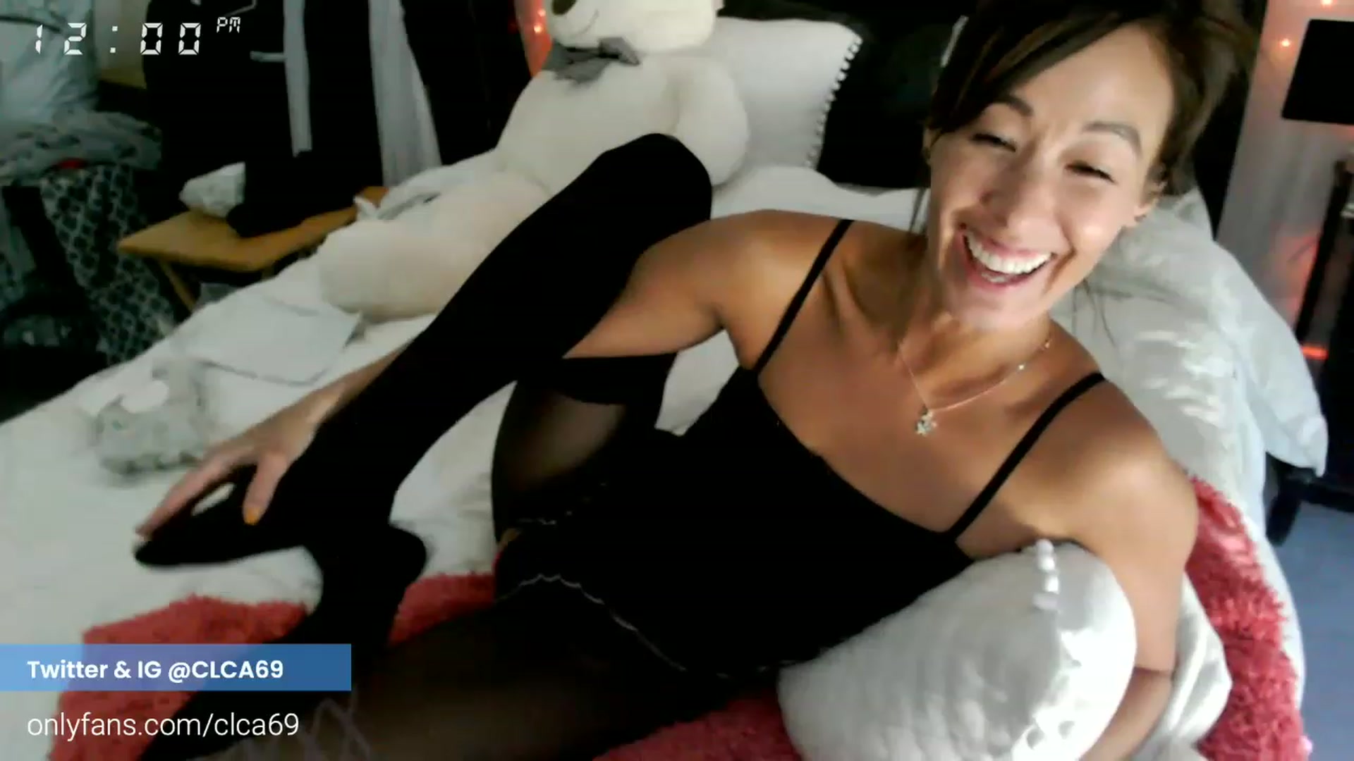 Gallery image thumbnail from Christy_Love's myfreecams stream on, 11/22/2022, 20:15 image 18 of 20