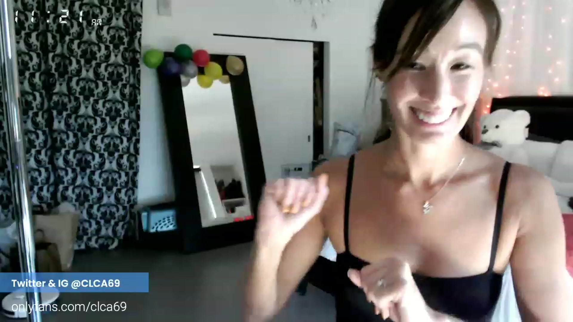 Gallery image thumbnail from Christy_Love's myfreecams stream on, 11/22/2022, 20:15 image 9 of 20