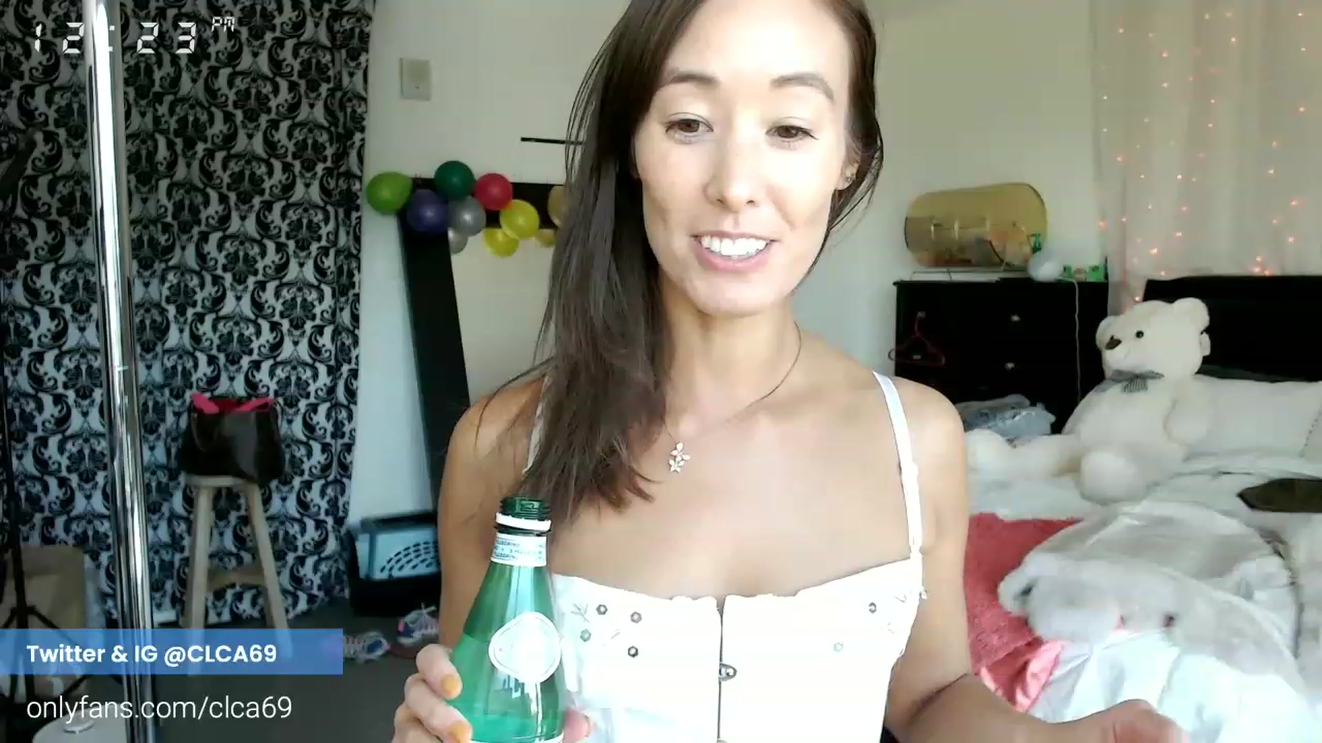Gallery image thumbnail from Christy_Love's myfreecams stream on, 11/24/2022, 21:17 image 2 of 20