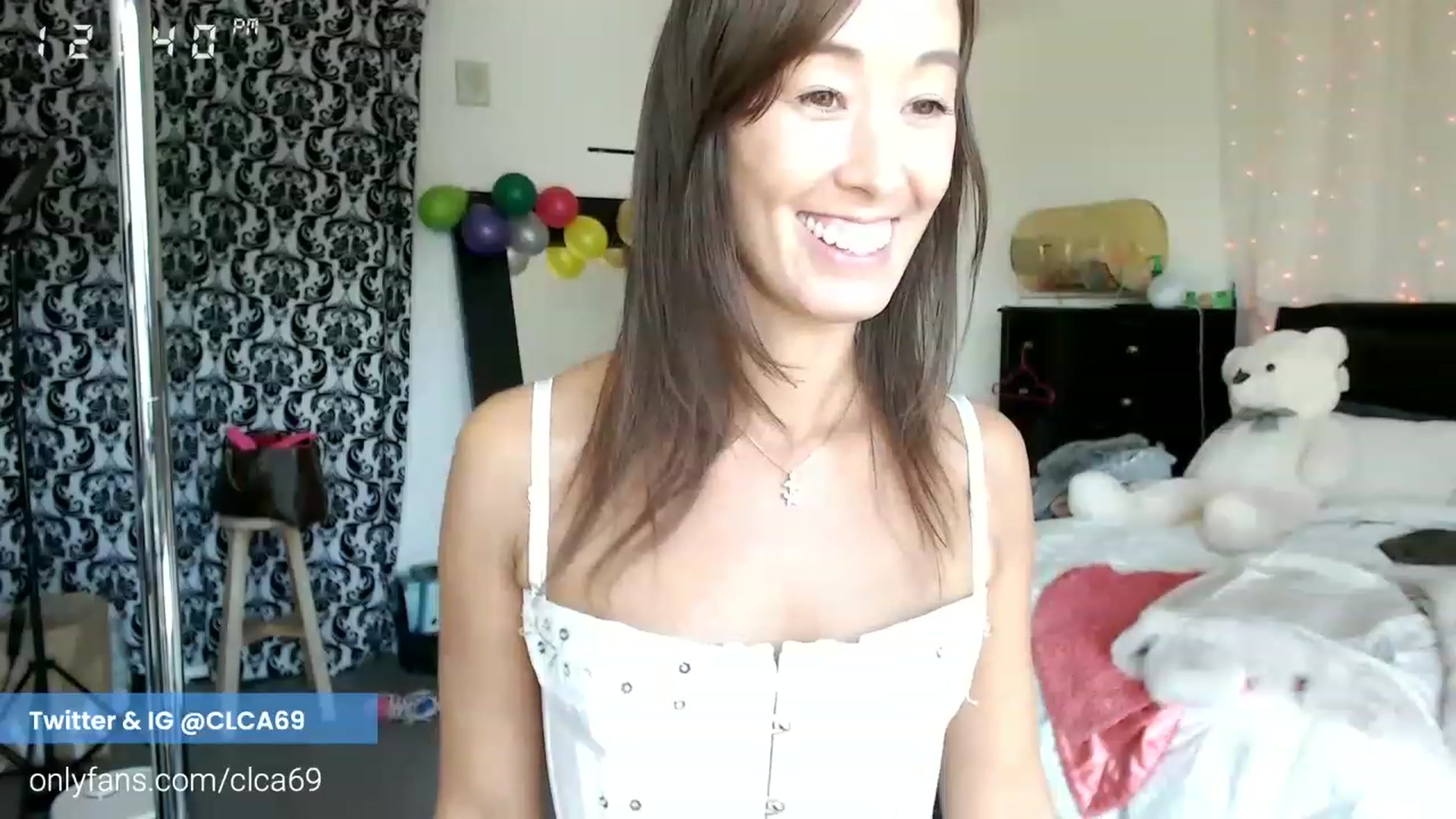 Gallery image thumbnail from Christy_Love's myfreecams stream on, 11/24/2022, 21:17 image 8 of 20