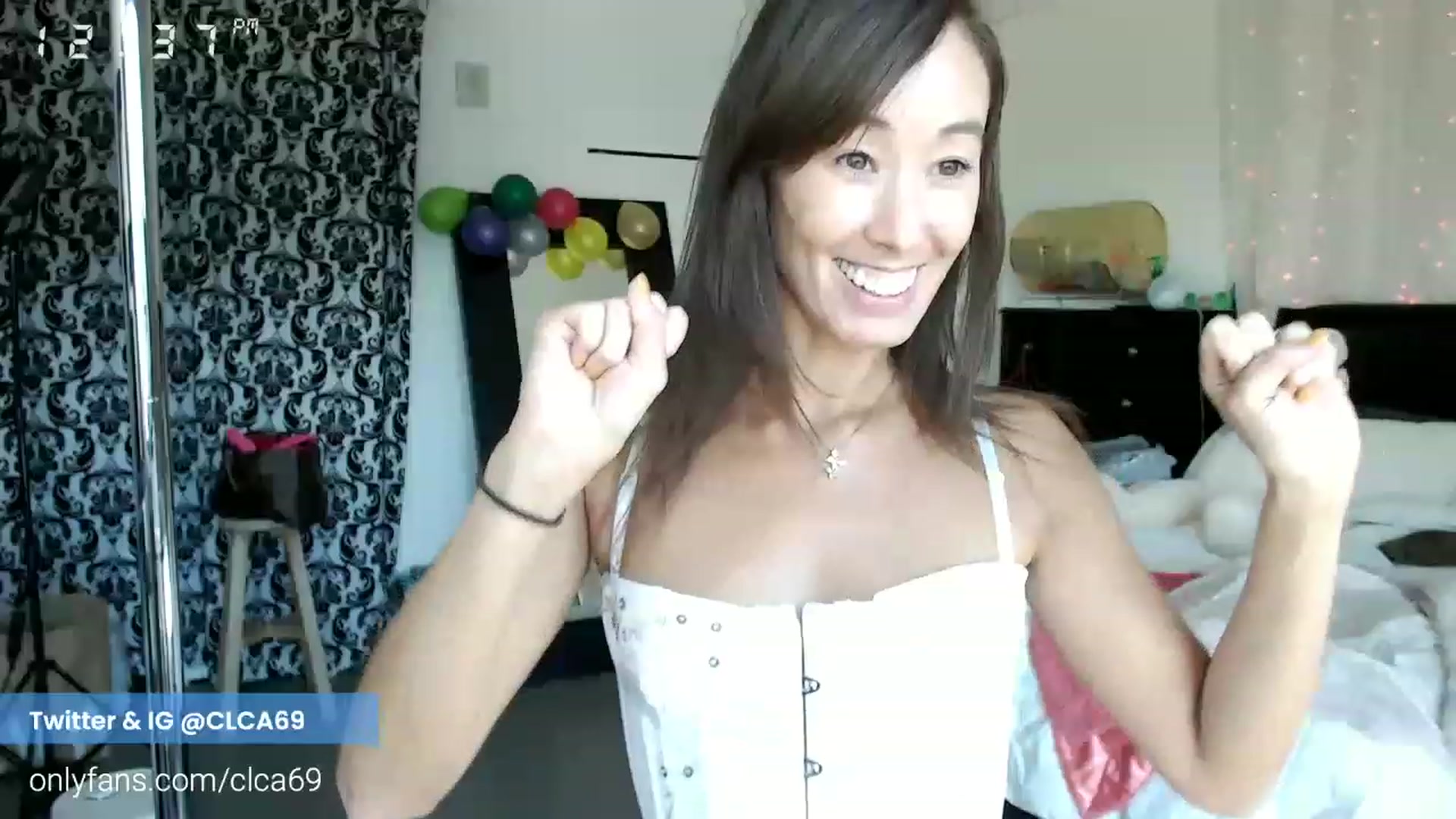Gallery image thumbnail from Christy_Love's myfreecams stream on, 11/24/2022, 21:17 image 7 of 20
