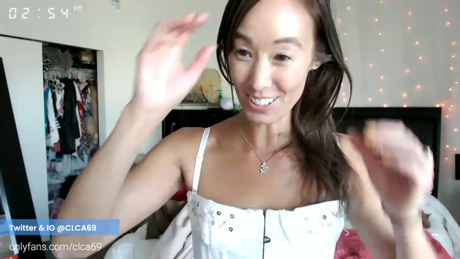 Gallery image thumbnail from Christy_Love's myfreecams stream on, 11/24/2022, 23:02 image 17 of 20