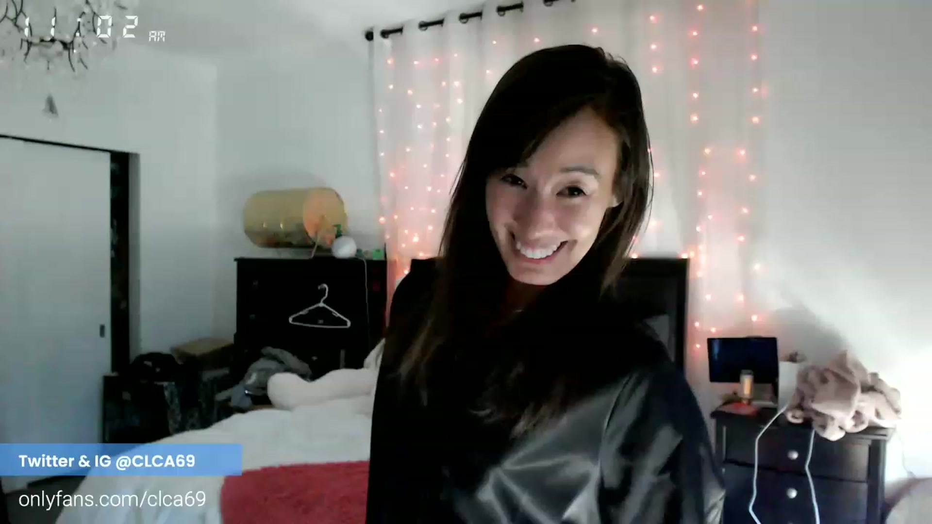 Gallery image thumbnail from Christy_Love's myfreecams stream on, 11/26/2022, 19:07 image 13 of 20
