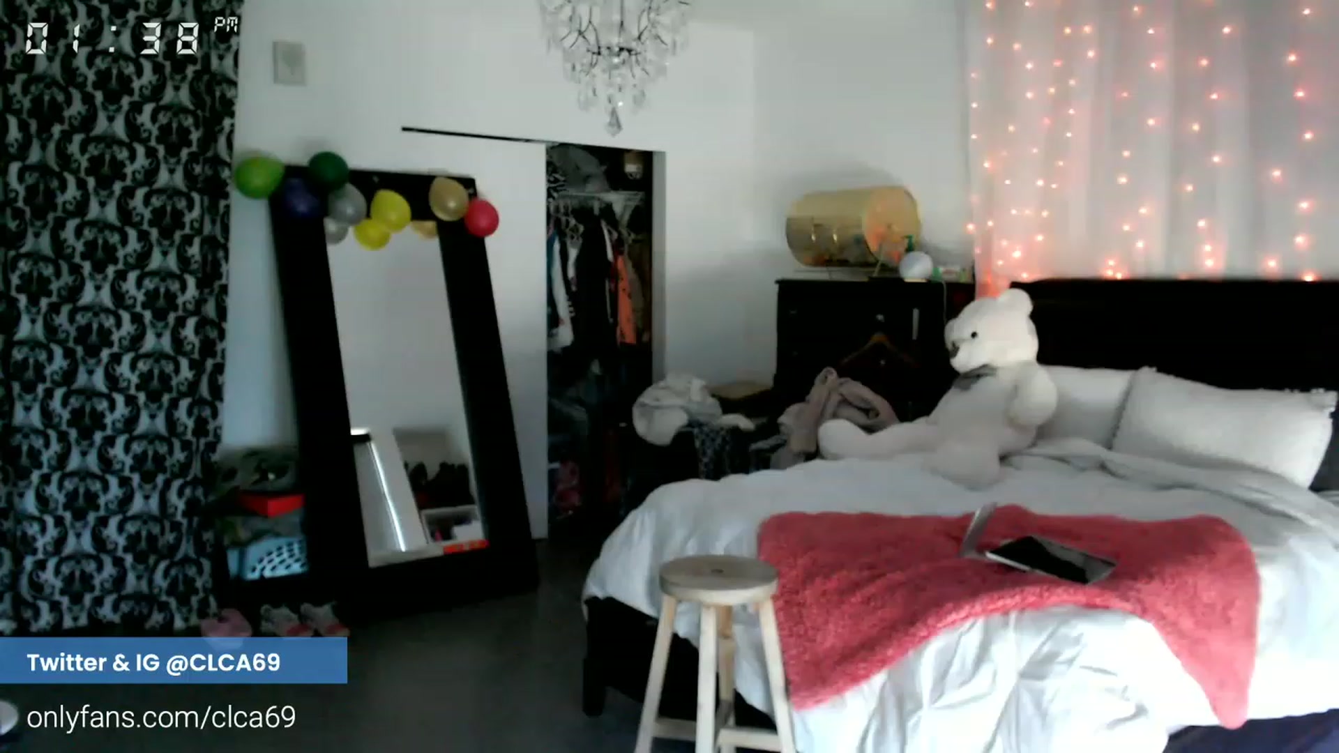 Gallery image thumbnail from Christy_Love's myfreecams stream on, 11/27/2022, 21:54 image 17 of 20