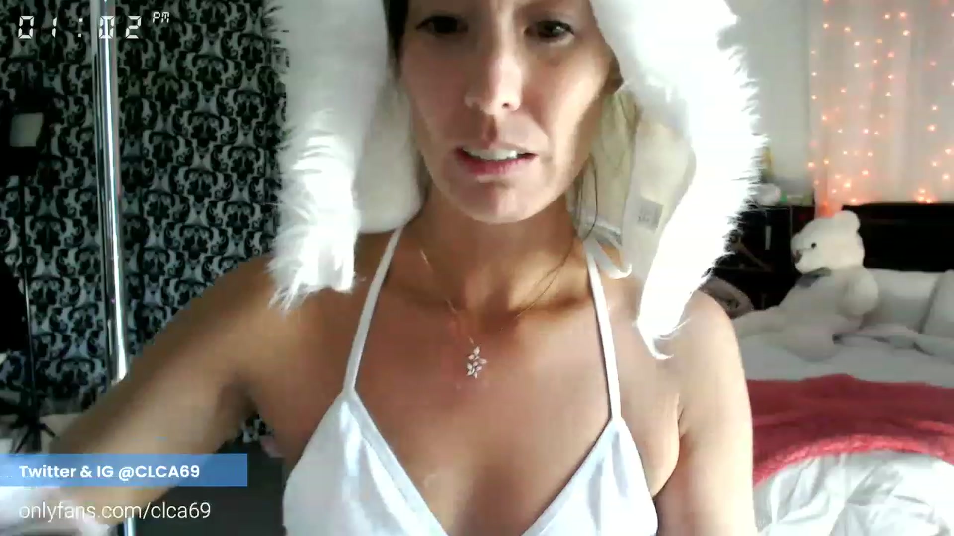 Gallery image thumbnail from Christy_Love's myfreecams stream on, 11/27/2022, 21:54 image 6 of 20