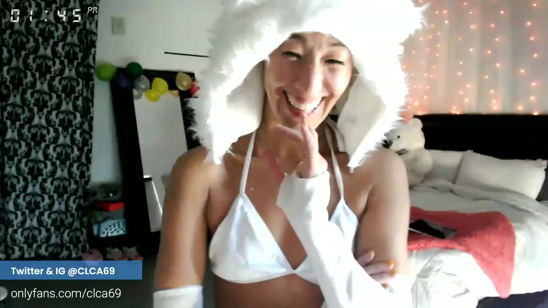 Gallery image thumbnail from Christy_Love's myfreecams stream on, 11/27/2022, 21:54 image 19 of 20