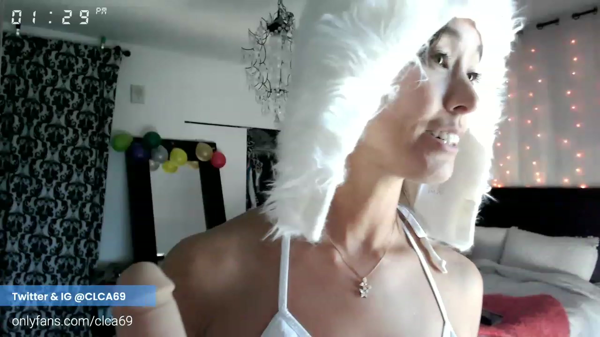 Gallery image thumbnail from Christy_Love's myfreecams stream on, 11/27/2022, 21:54 image 14 of 20