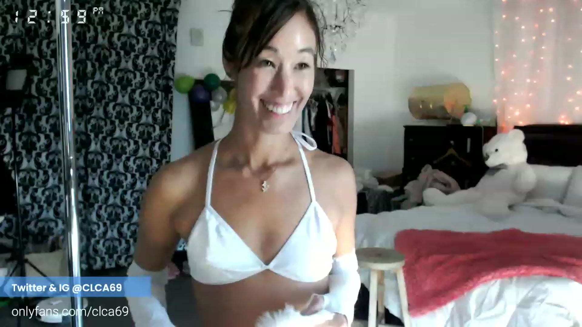 Gallery image thumbnail from Christy_Love's myfreecams stream on, 11/27/2022, 21:54 image 5 of 20
