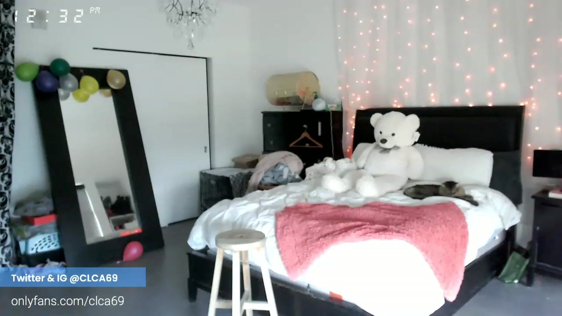 Gallery image thumbnail from Christy_Love's myfreecams stream on, 11/28/2022, 22:14 image 5 of 20