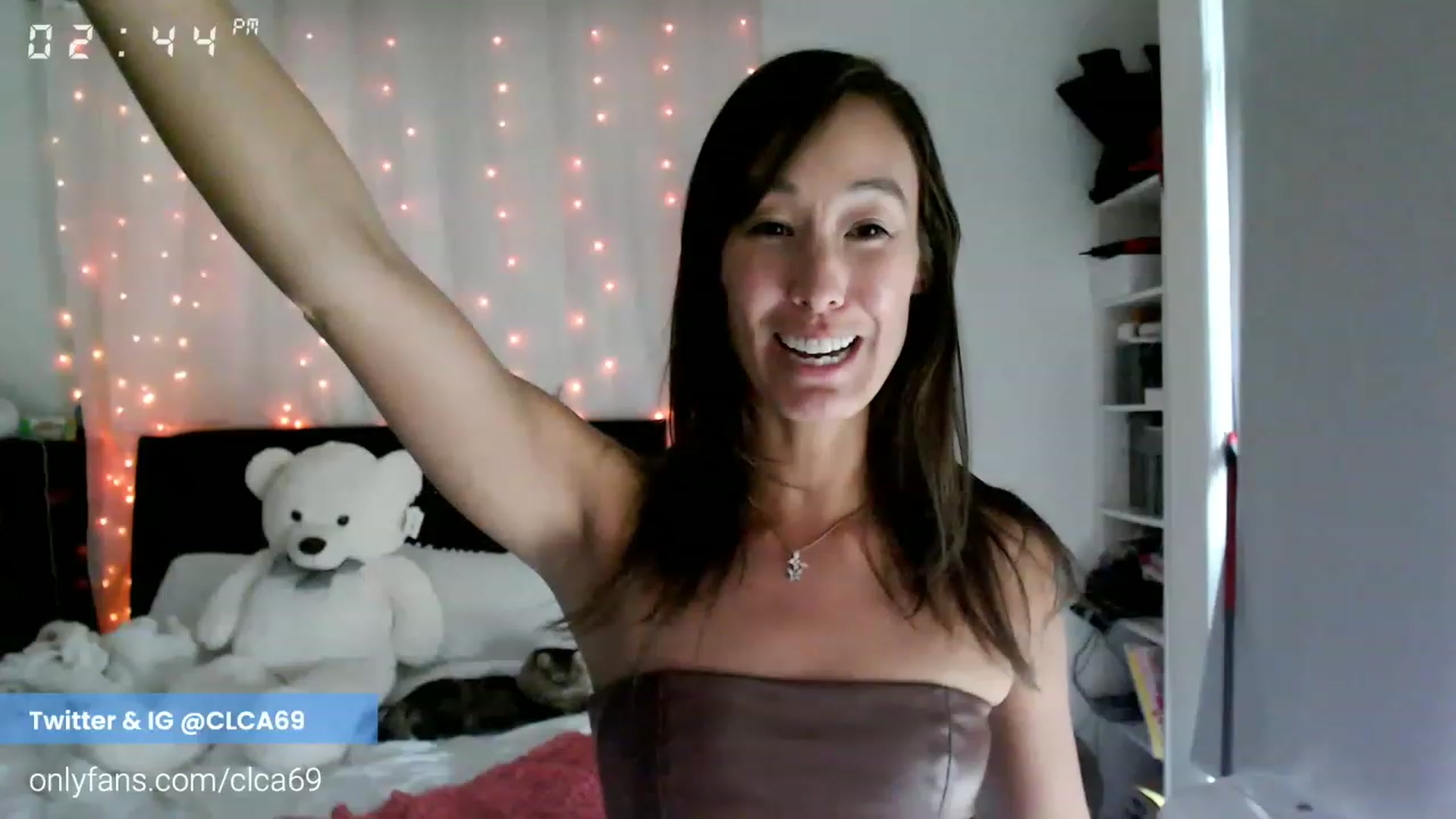 Gallery image thumbnail from Christy_Love's myfreecams stream on, 11/28/2022, 22:59 image 10 of 20