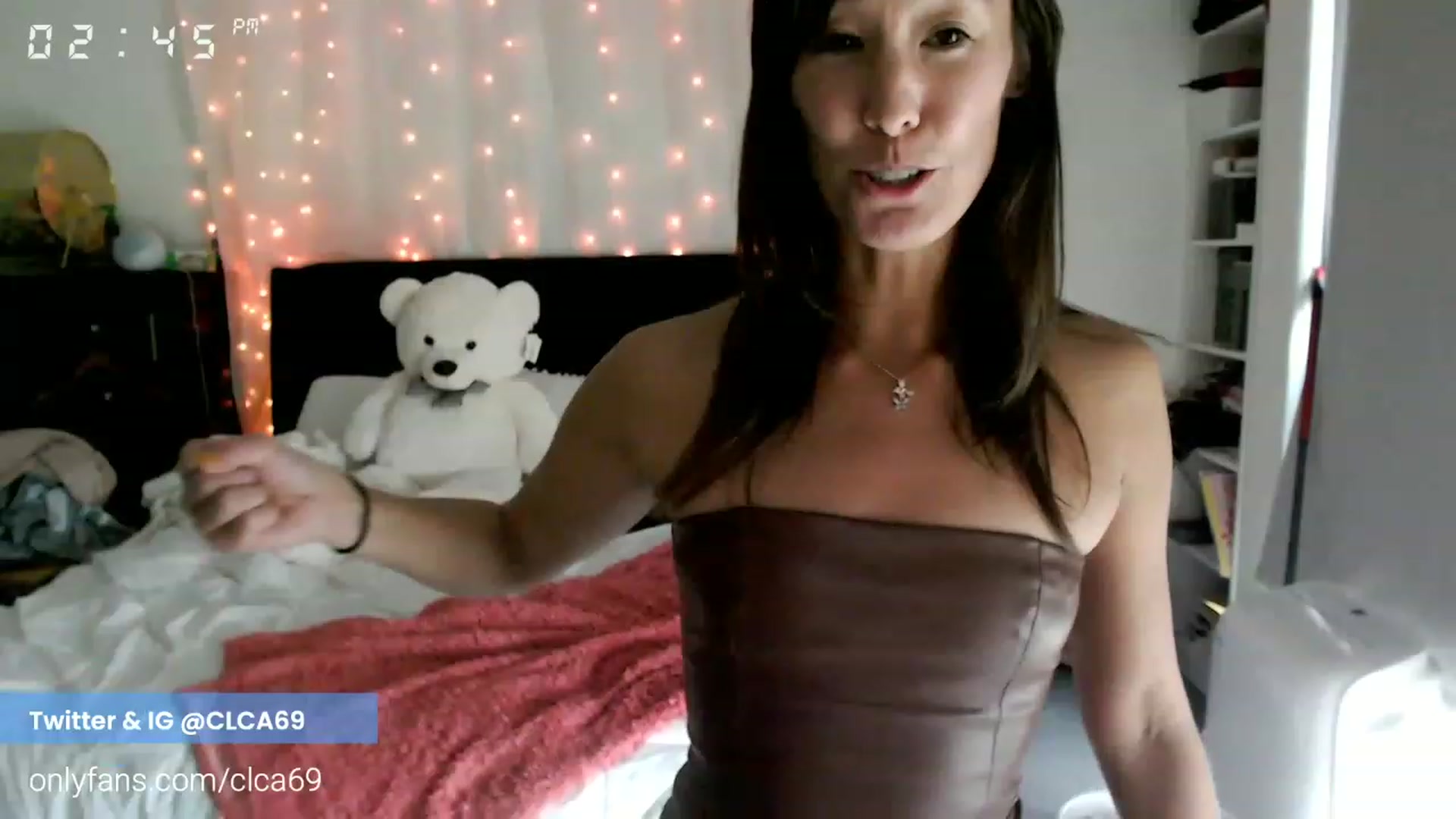 Gallery image thumbnail from Christy_Love's myfreecams stream on, 11/28/2022, 22:59 image 11 of 20