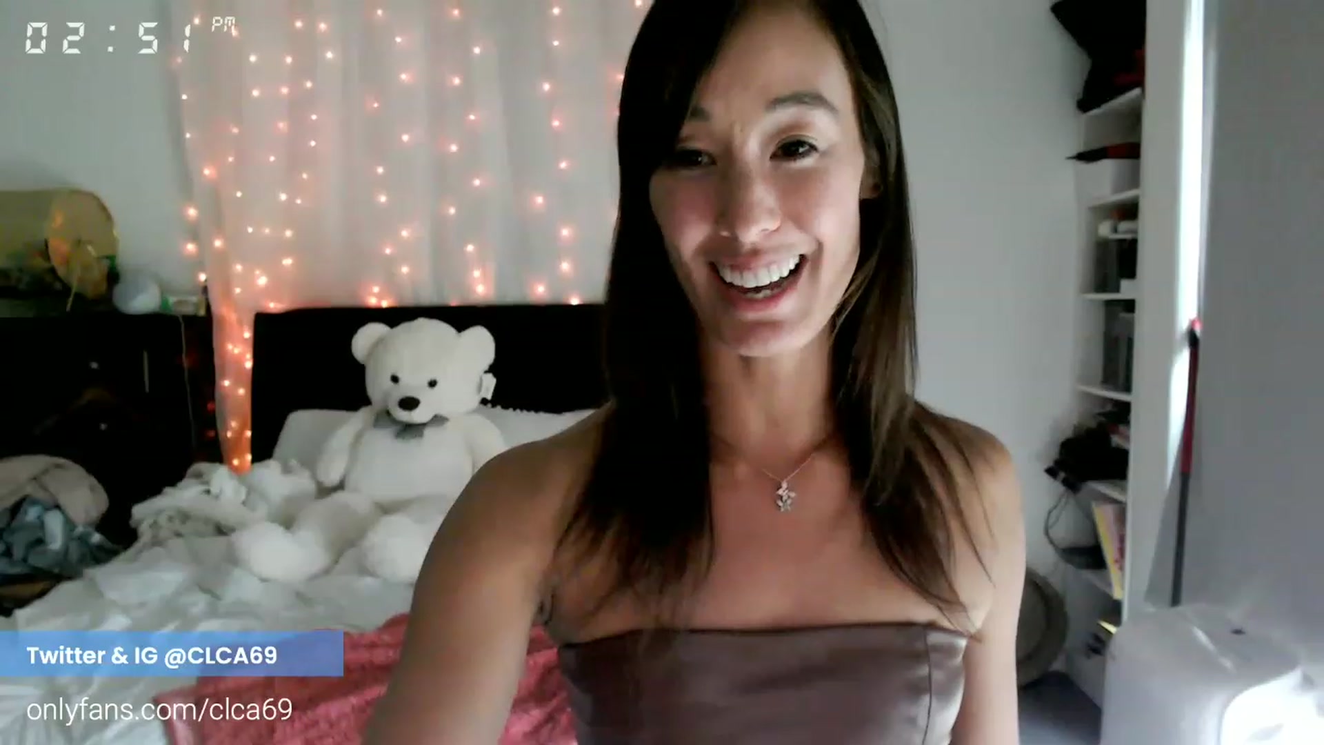 Gallery image thumbnail from Christy_Love's myfreecams stream on, 11/28/2022, 22:59 image 16 of 20
