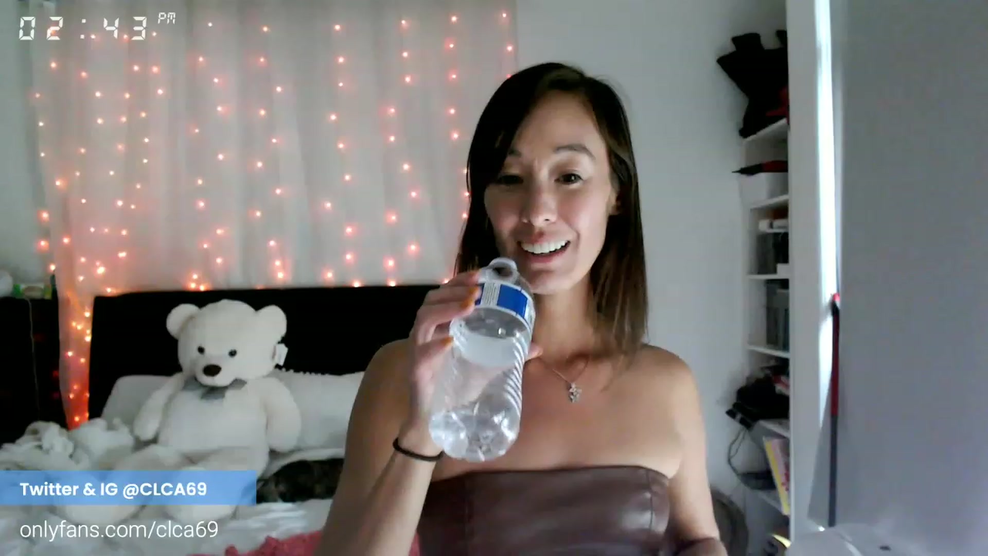 Gallery image thumbnail from Christy_Love's myfreecams stream on, 11/28/2022, 22:59 image 9 of 20