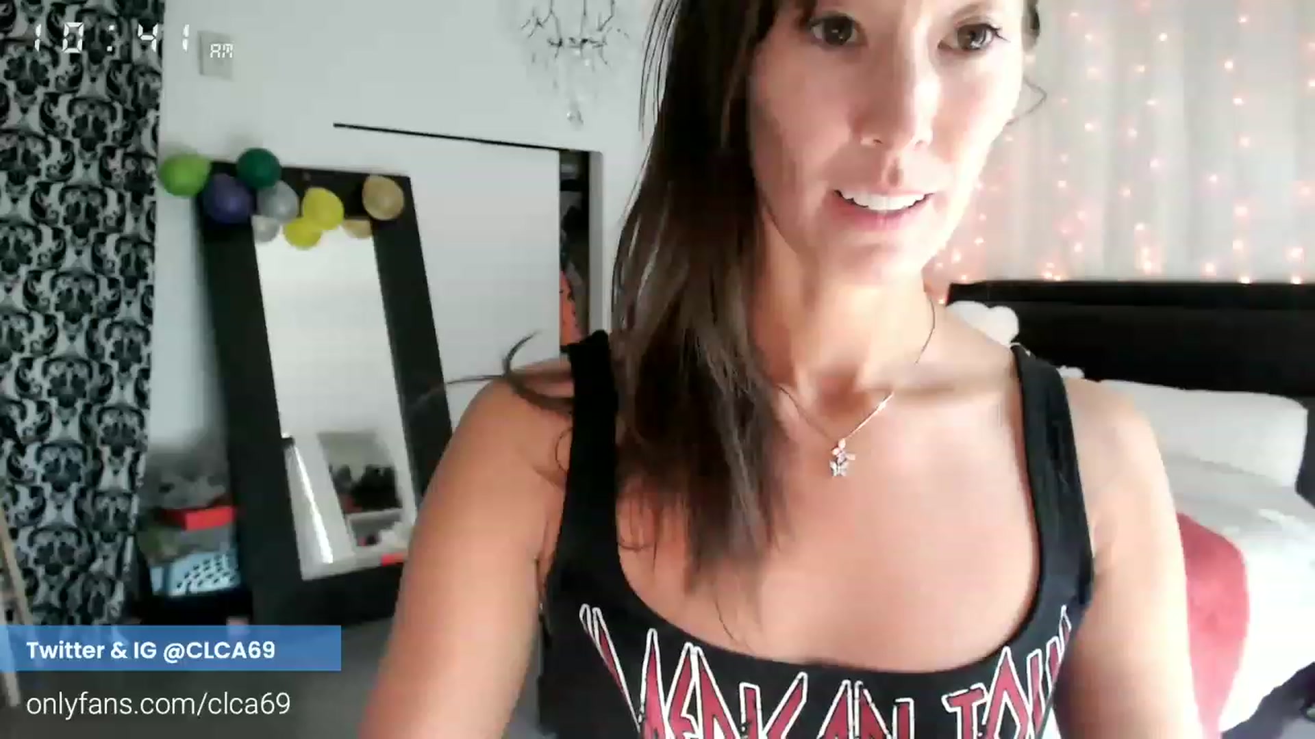 Gallery image thumbnail from Christy_Love's myfreecams stream on, 12/01/2022, 18:43 image 18 of 20