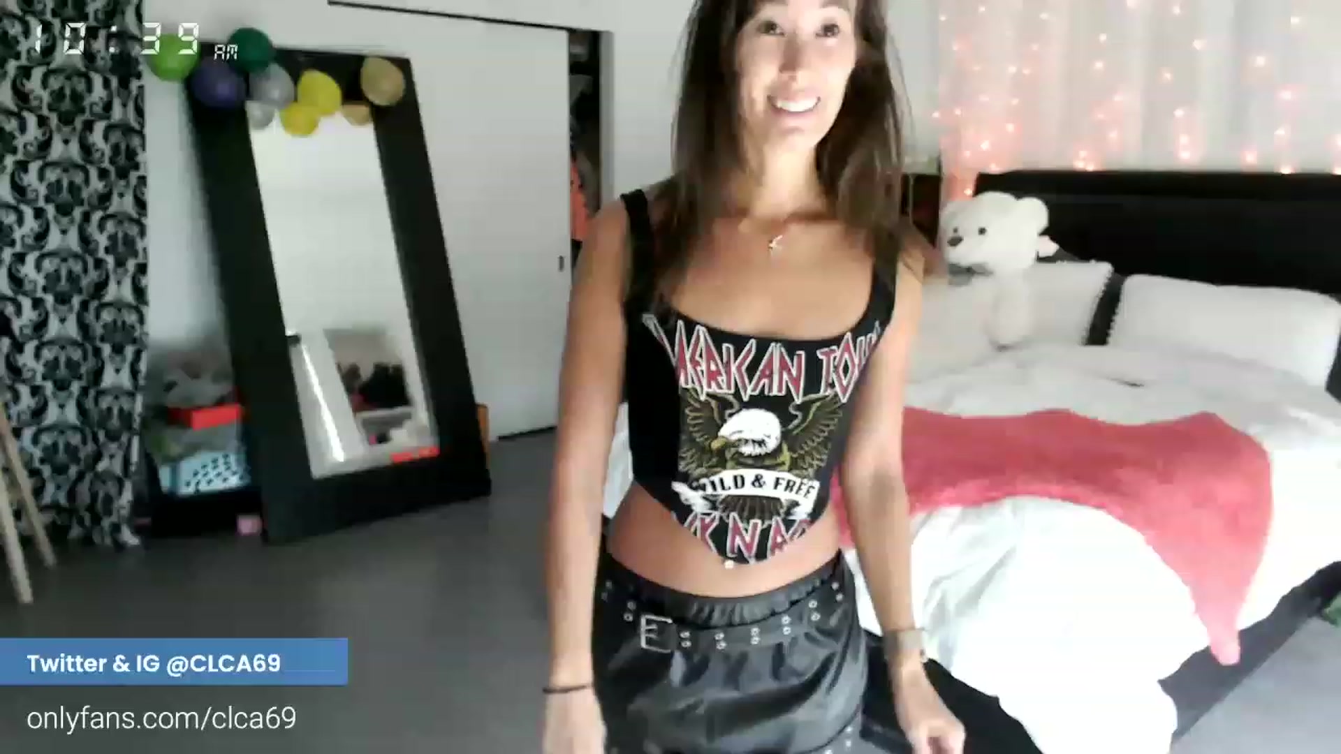 Gallery image thumbnail from Christy_Love's myfreecams stream on, 12/01/2022, 18:43 image 16 of 20