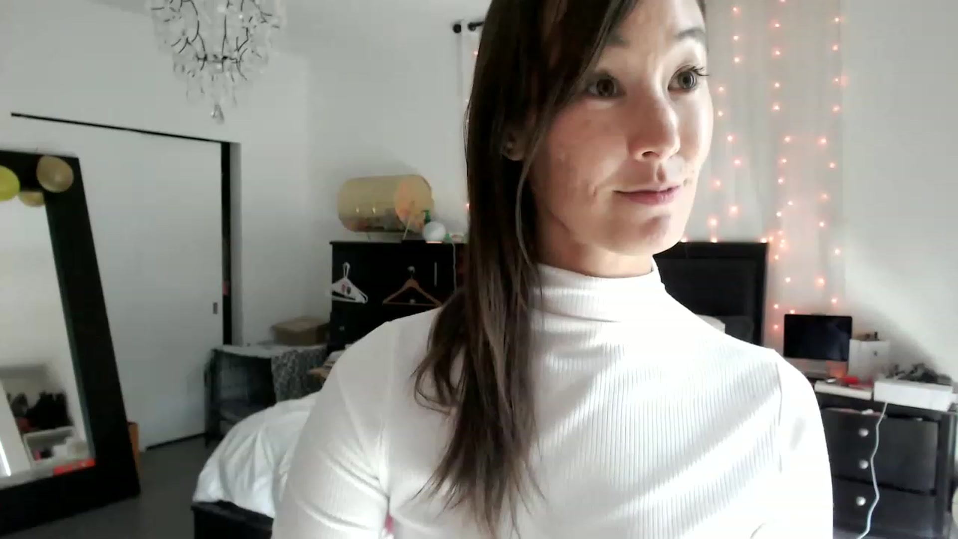 Gallery image thumbnail from Christy_Love's myfreecams stream on, 12/01/2022, 18:43 image 1 of 20