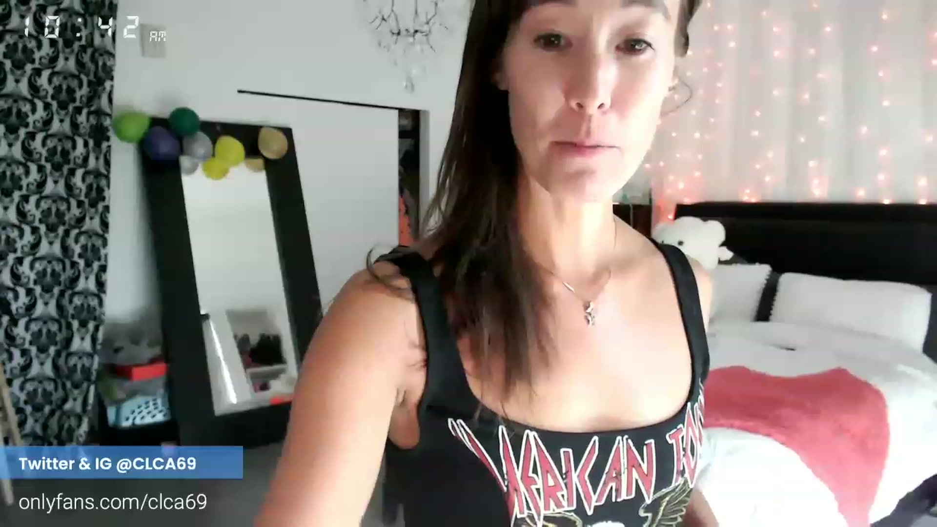 Gallery image thumbnail from Christy_Love's myfreecams stream on, 12/01/2022, 18:43 image 20 of 20