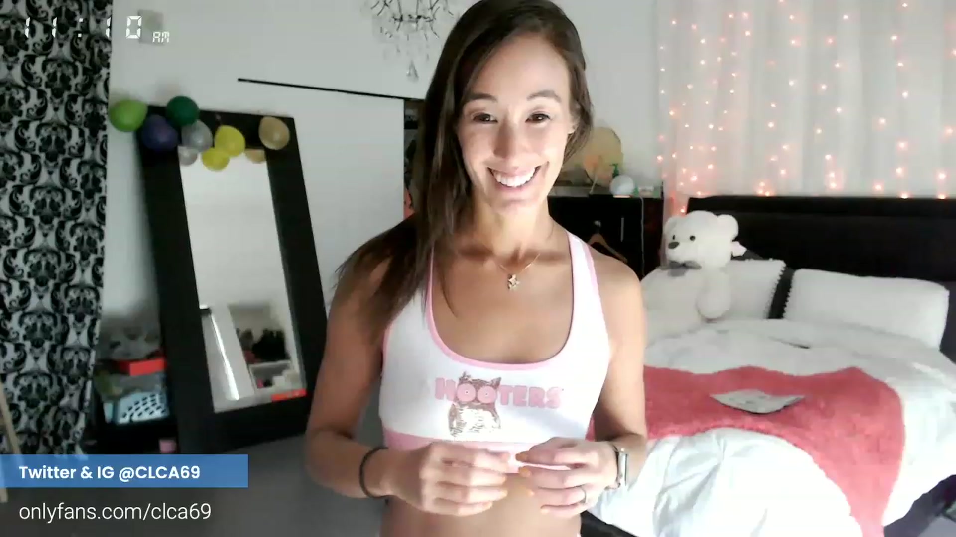 Gallery image thumbnail from Christy_Love's myfreecams stream on, 12/01/2022, 19:15 image 16 of 20