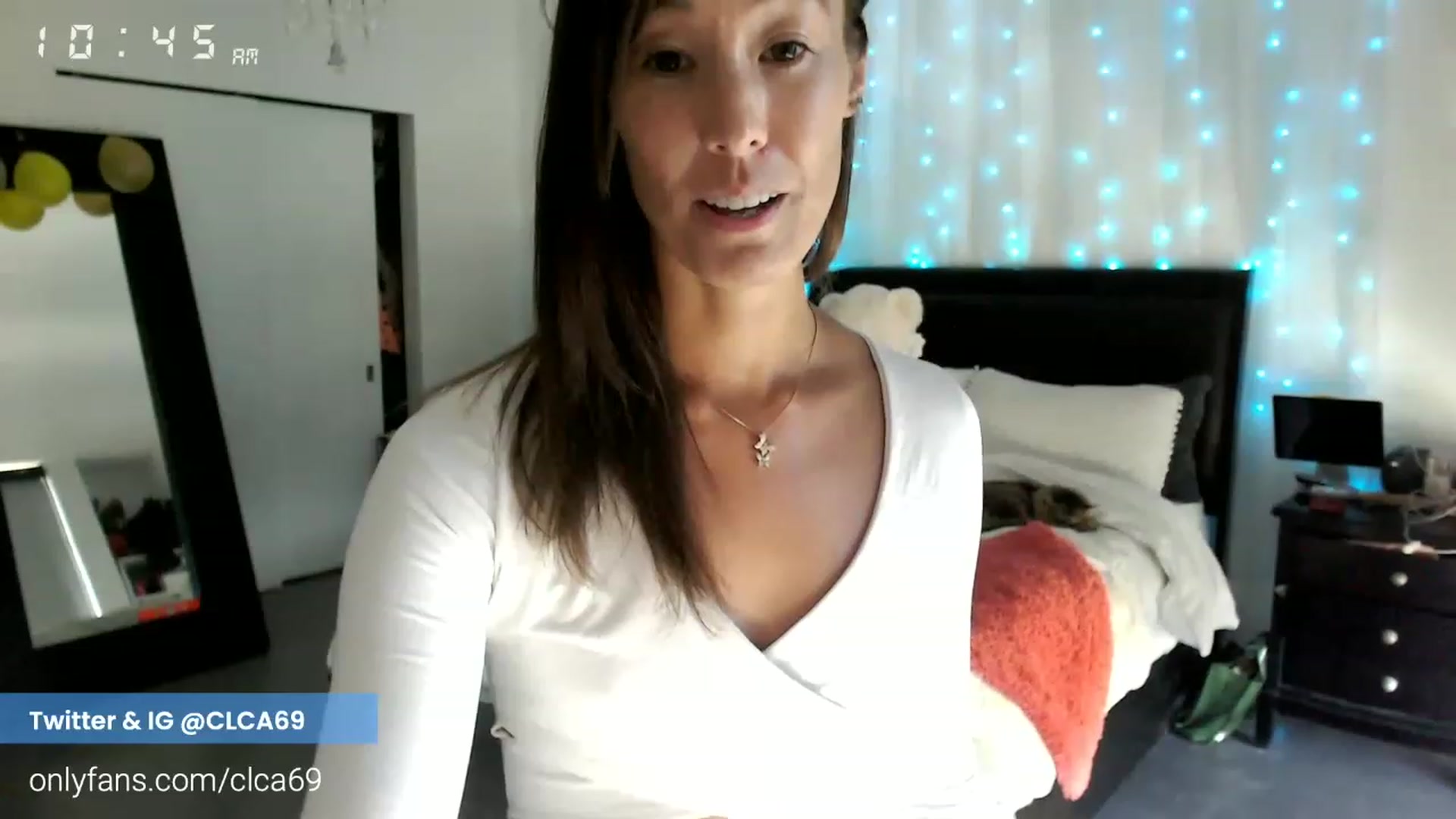 Gallery image thumbnail from Christy_Love's myfreecams stream on, 12/05/2022, 19:19 image 10 of 20